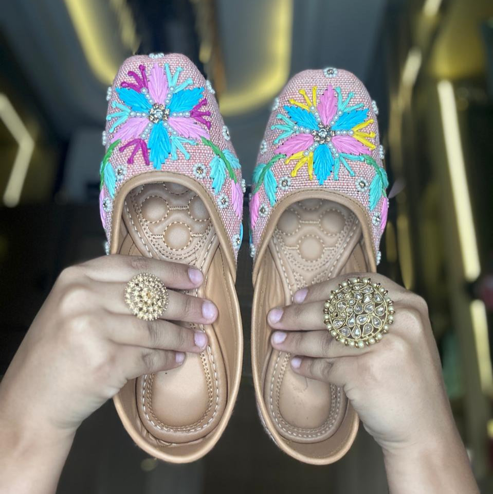 Punjabi Jutti Heavy Thread Sequence Work2904