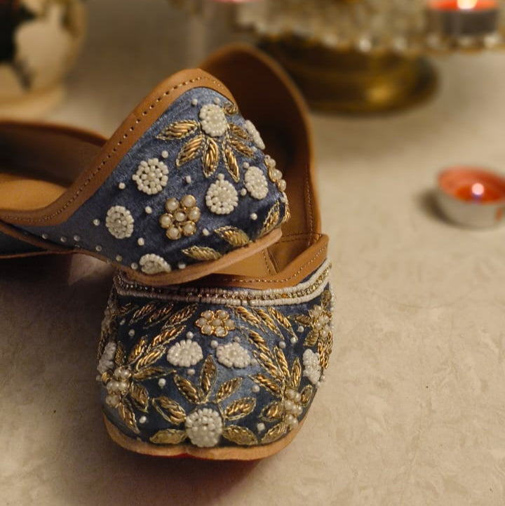 punjabi jutti heavy pearl work 2923