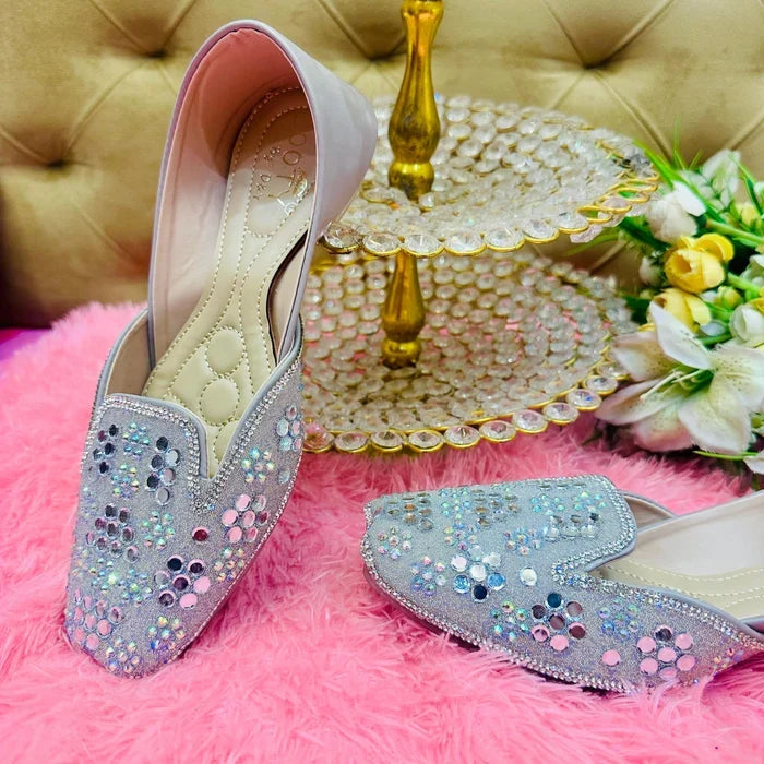 Punjabi Jutti heavy flower pearl side cut work 20260326