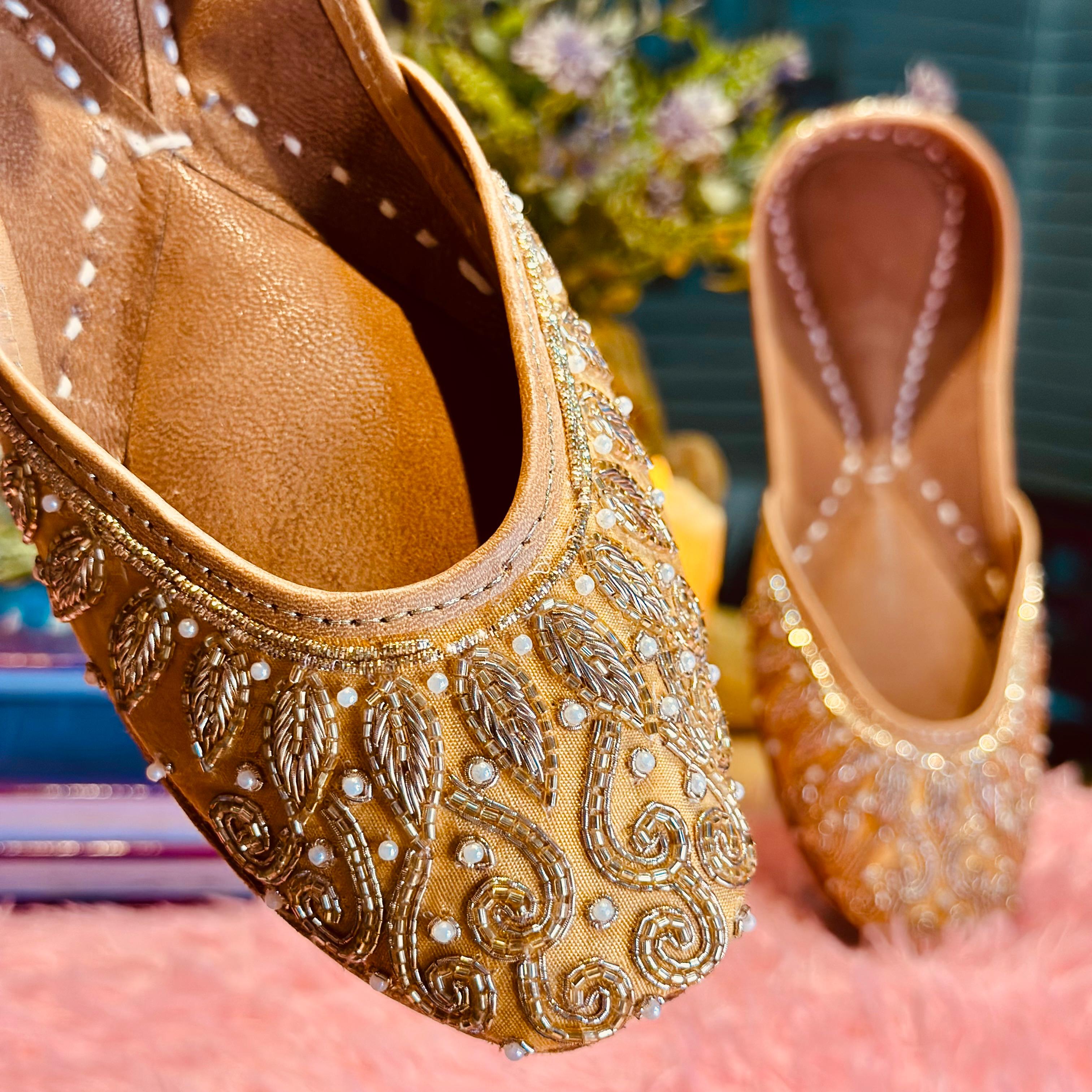 Punjabi Jutti Heavy Golden Work2805