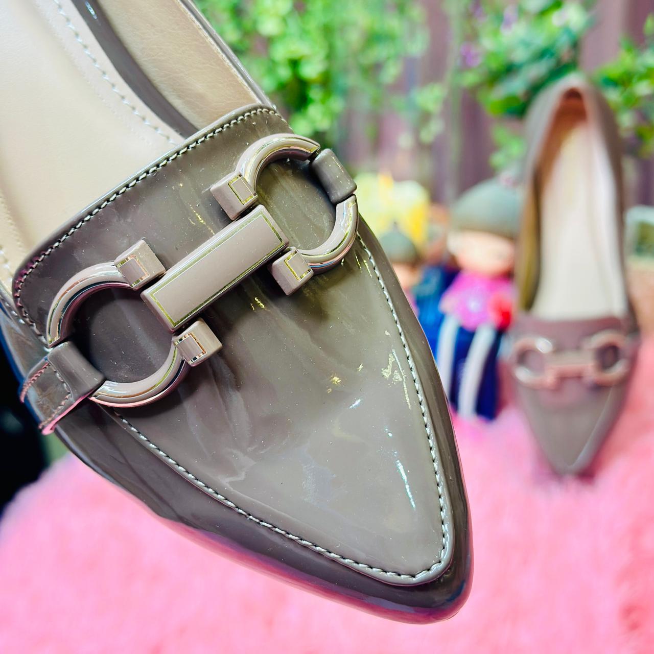 toes and flats 603 b
