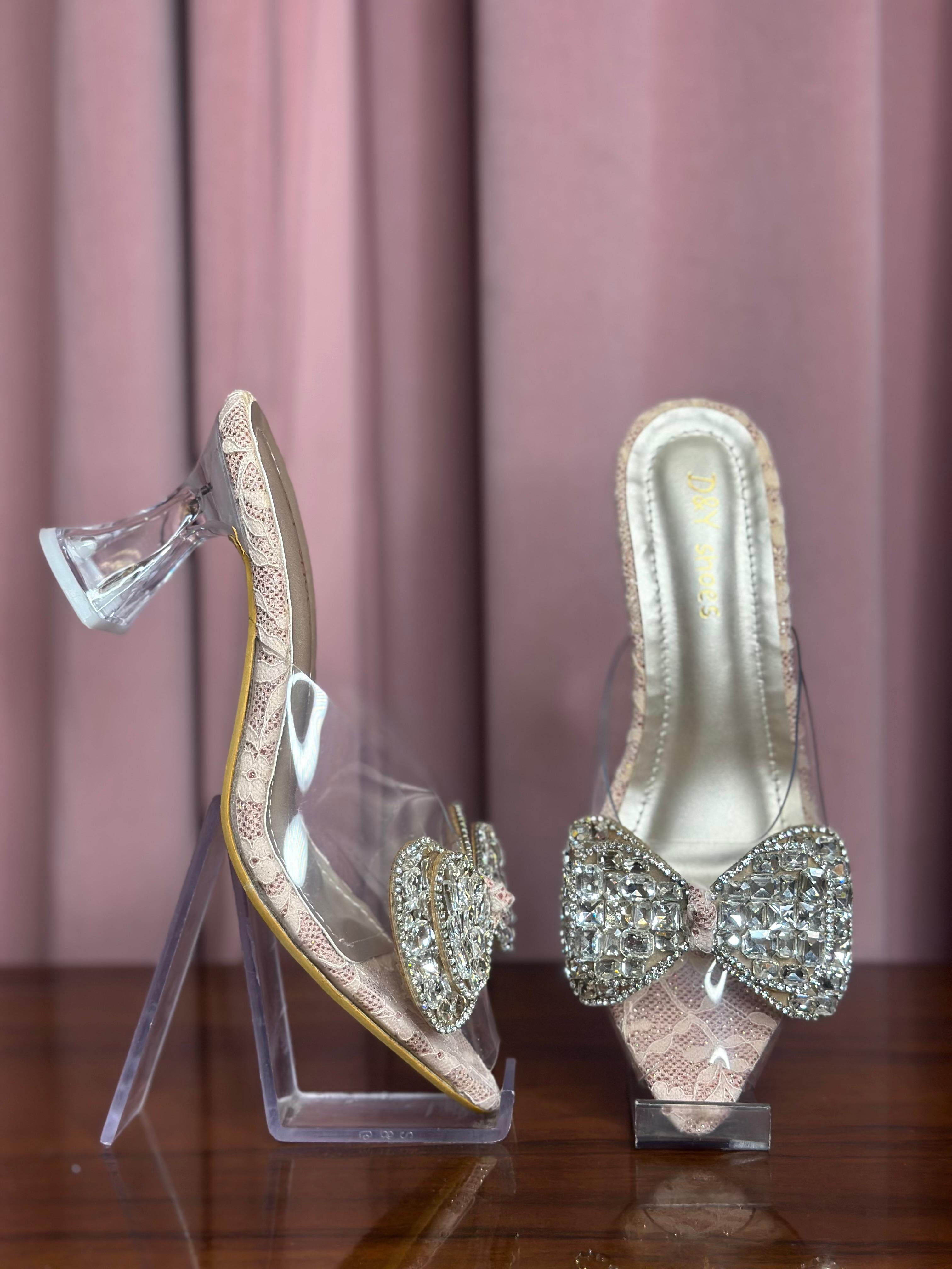 HEELS 23