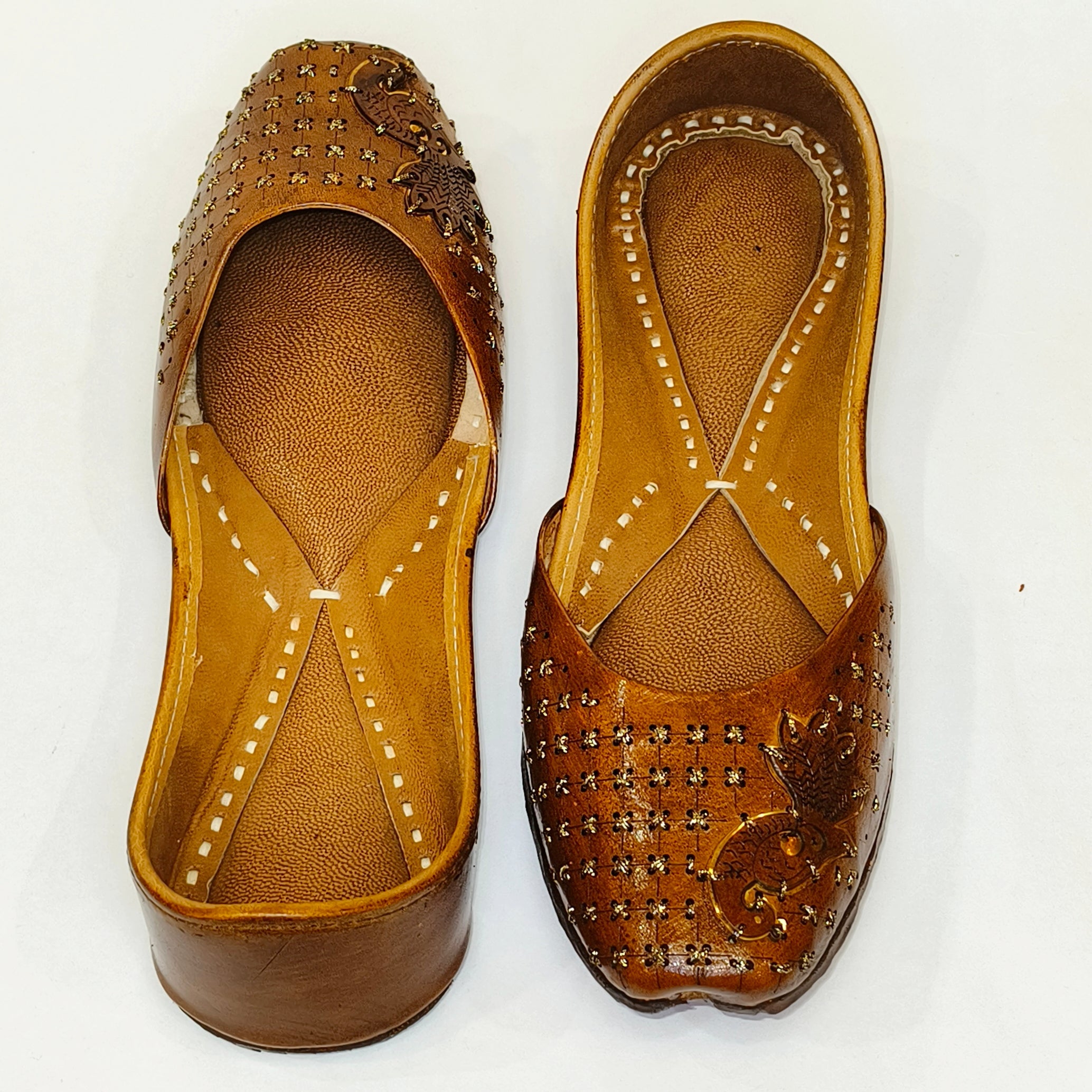 Punjabi Jutti peacock Aari Work2514