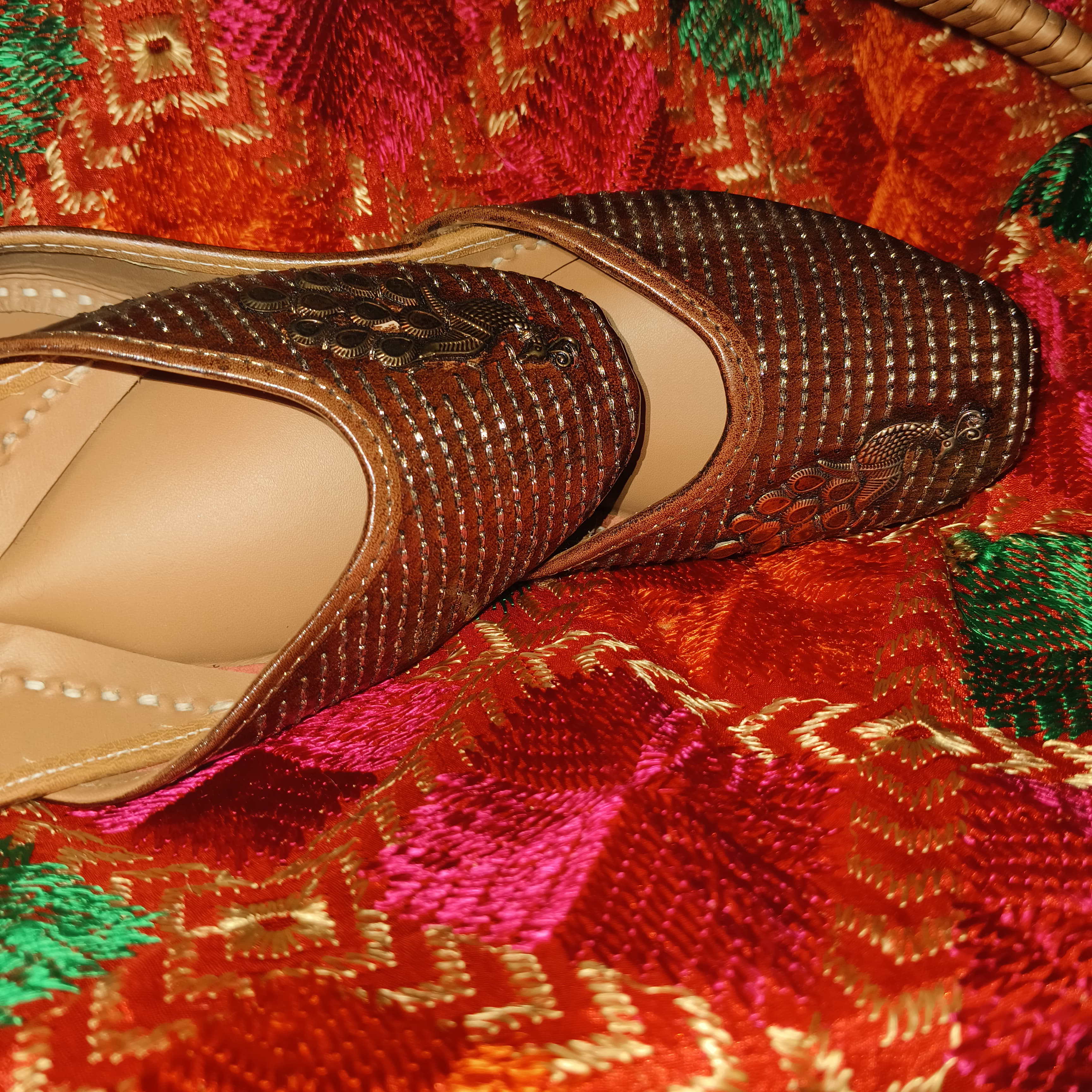 Punjabi Jutti casual in leather work 03122