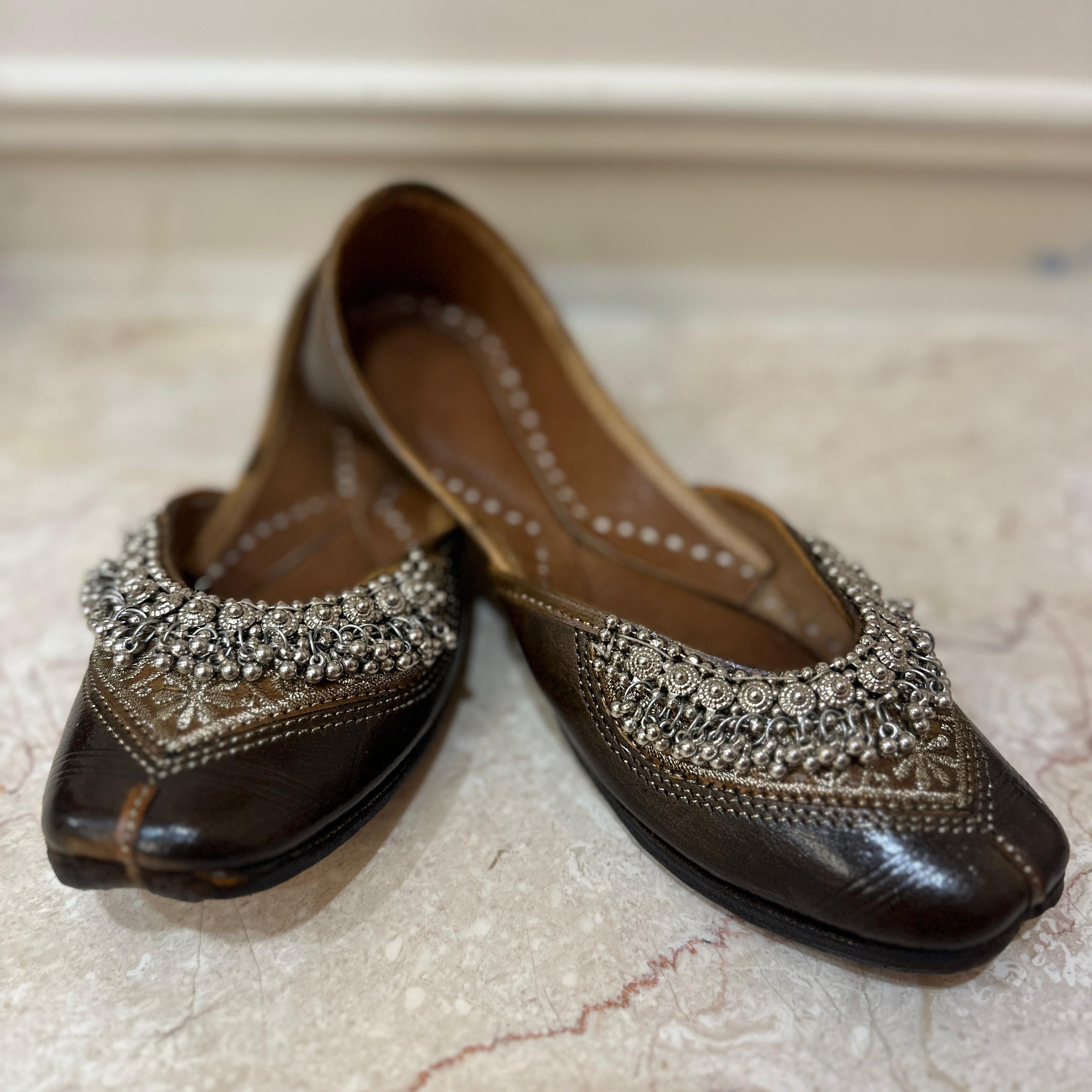 Punjabi Jutti casual in leather work 03121