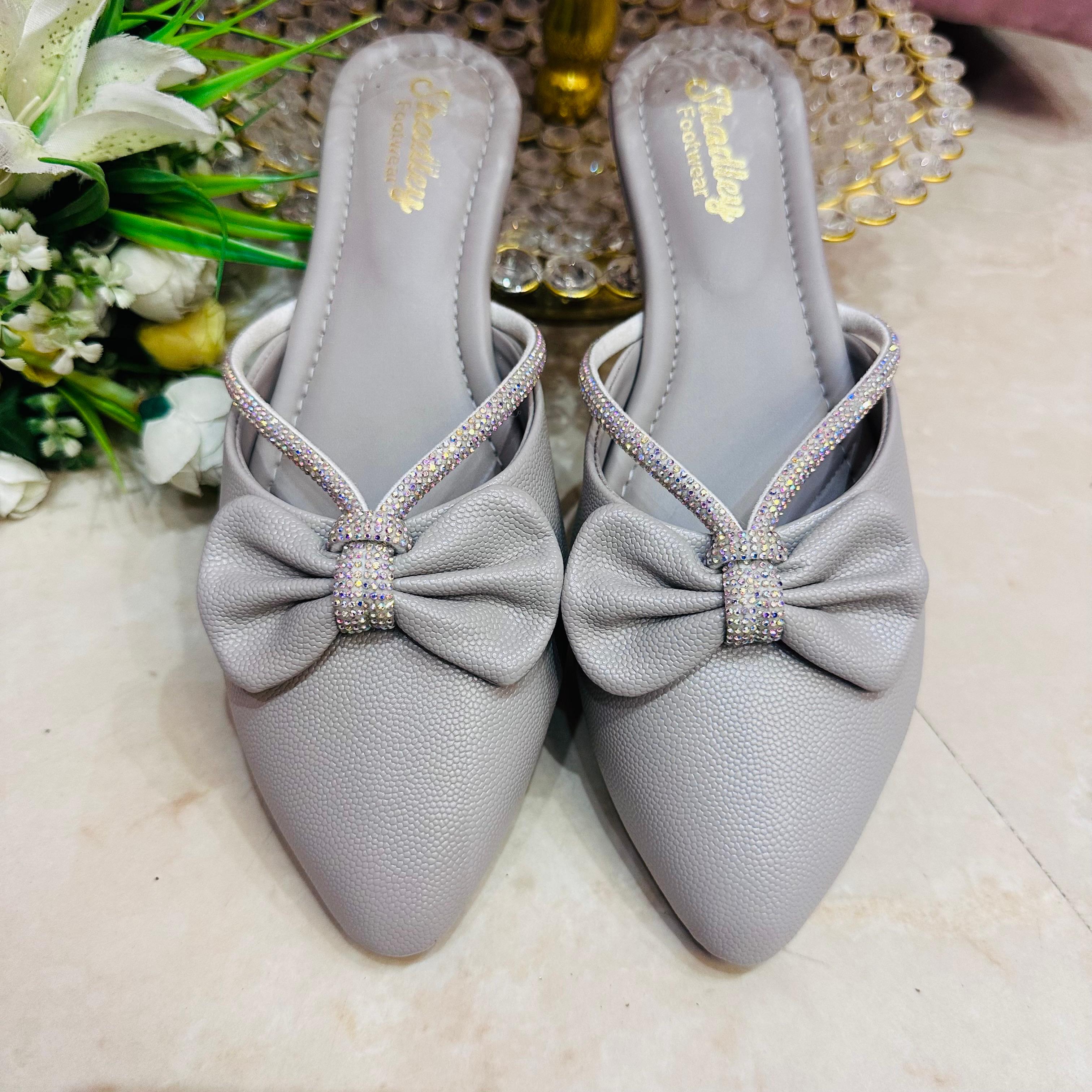 Punjabi Jutti bow with silwer strap 215