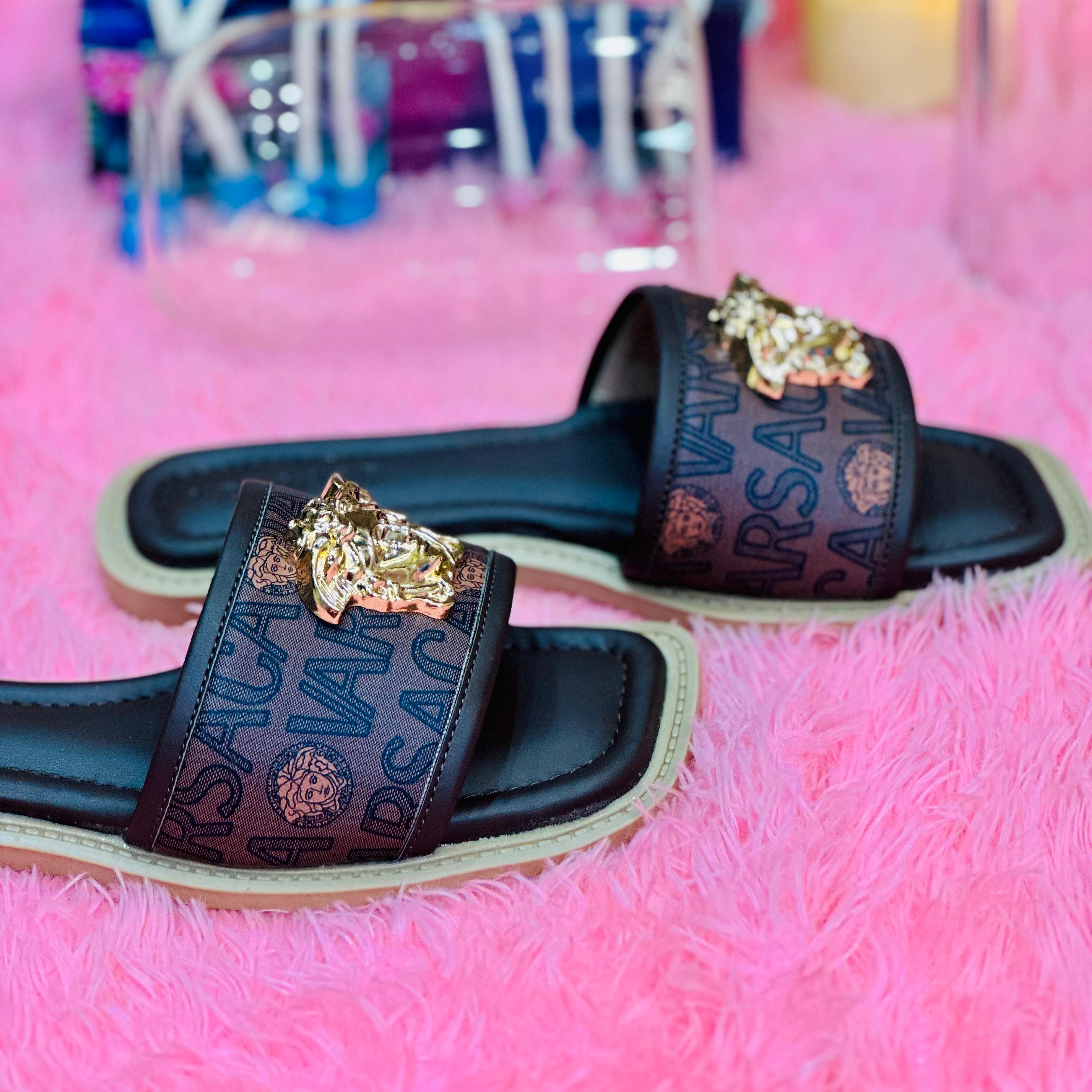 FLIP FLOPS 0523