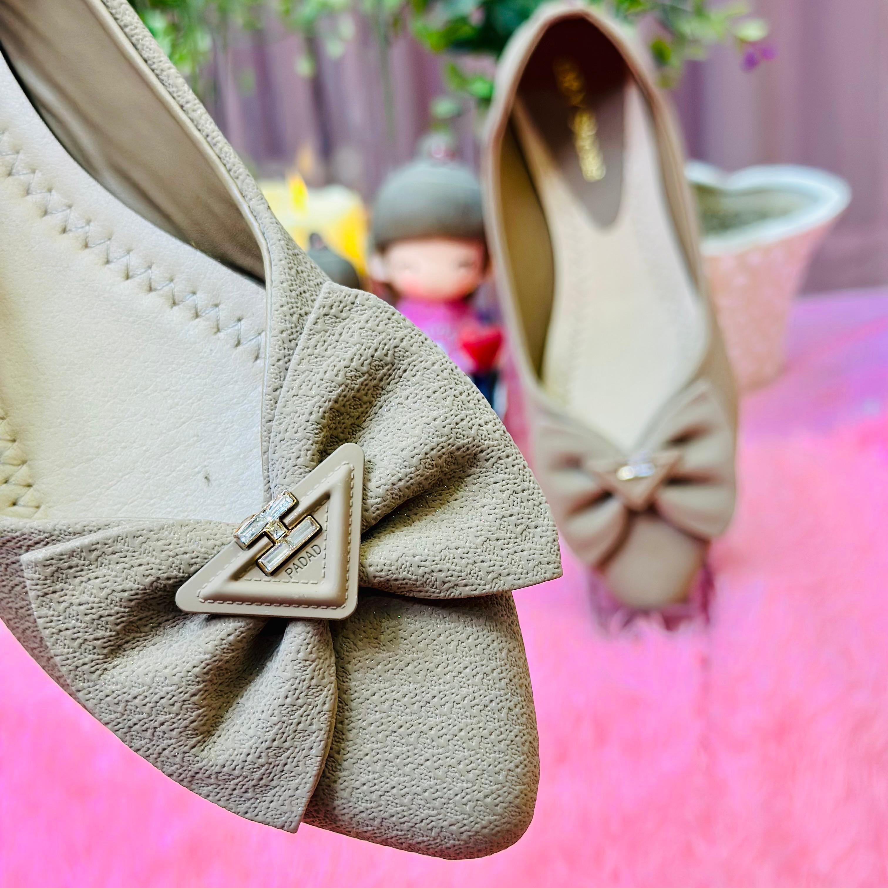 toes and flats  604