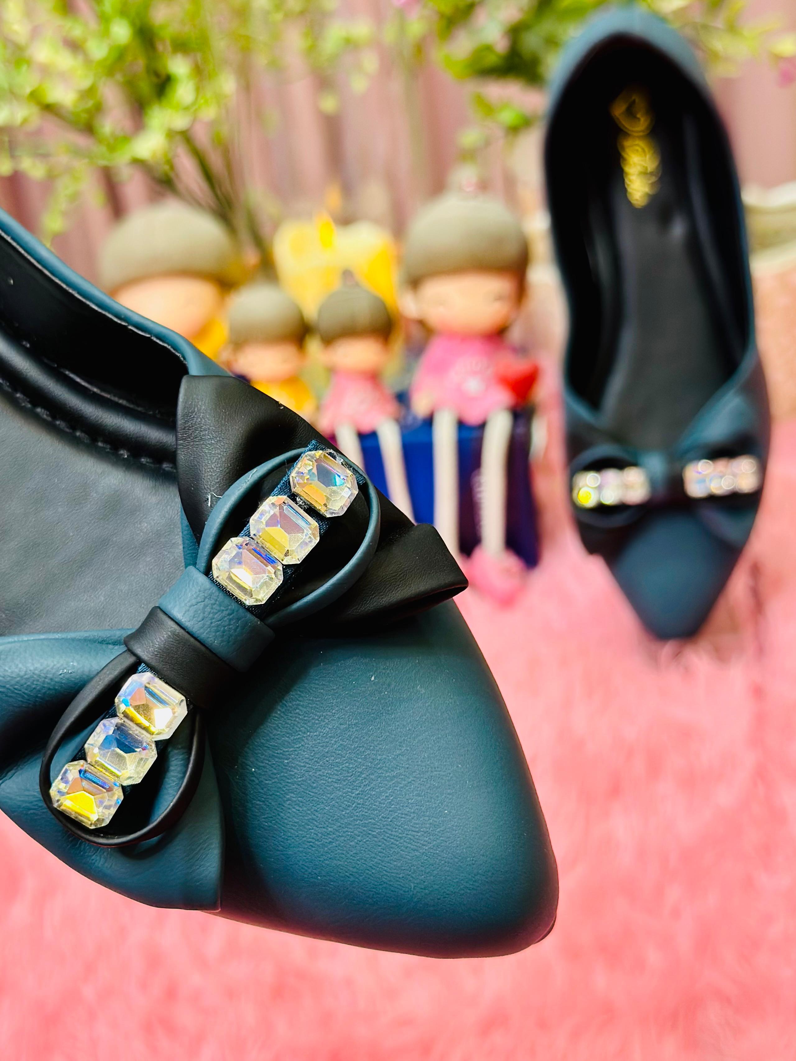 toes and flats  605
