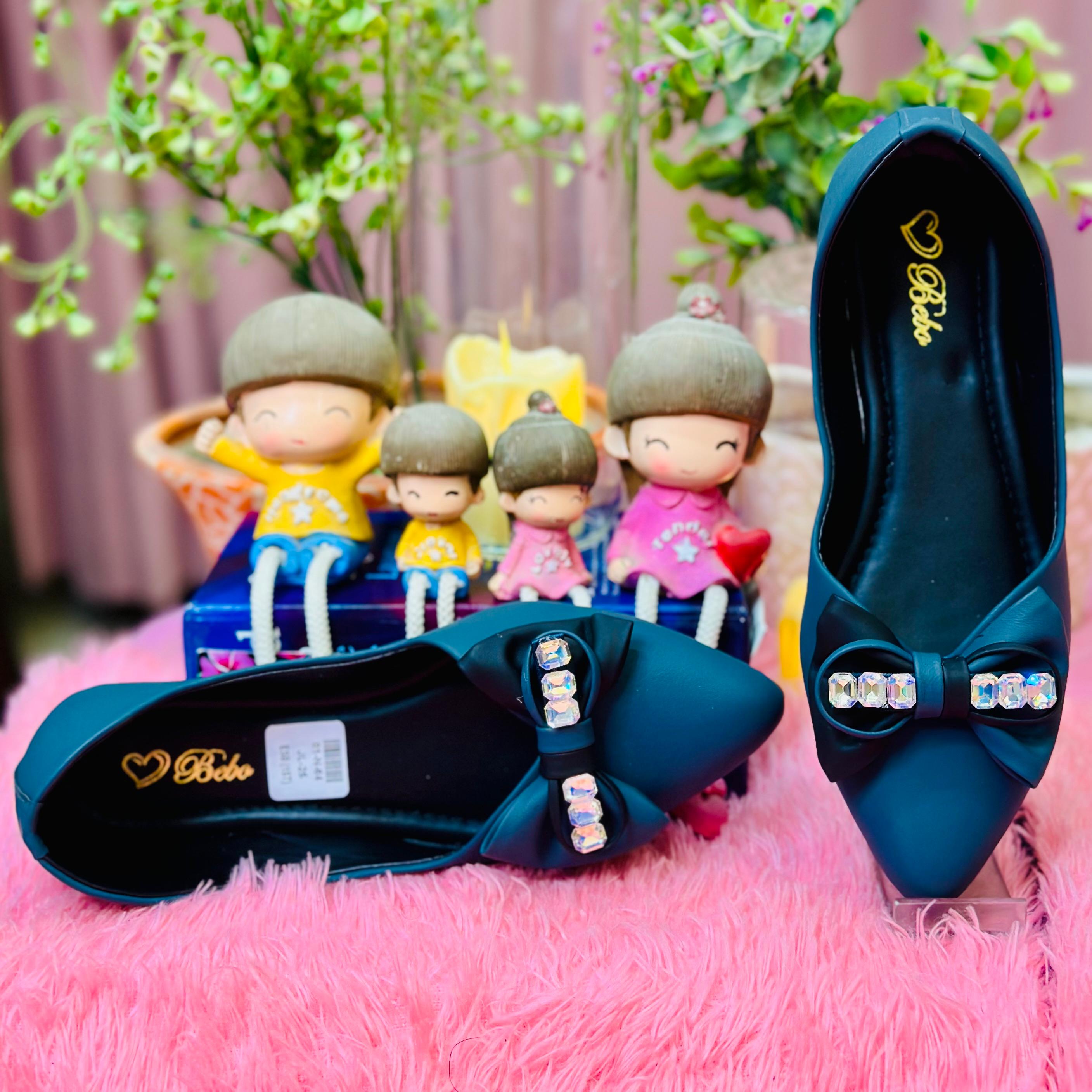 toes and flats  605
