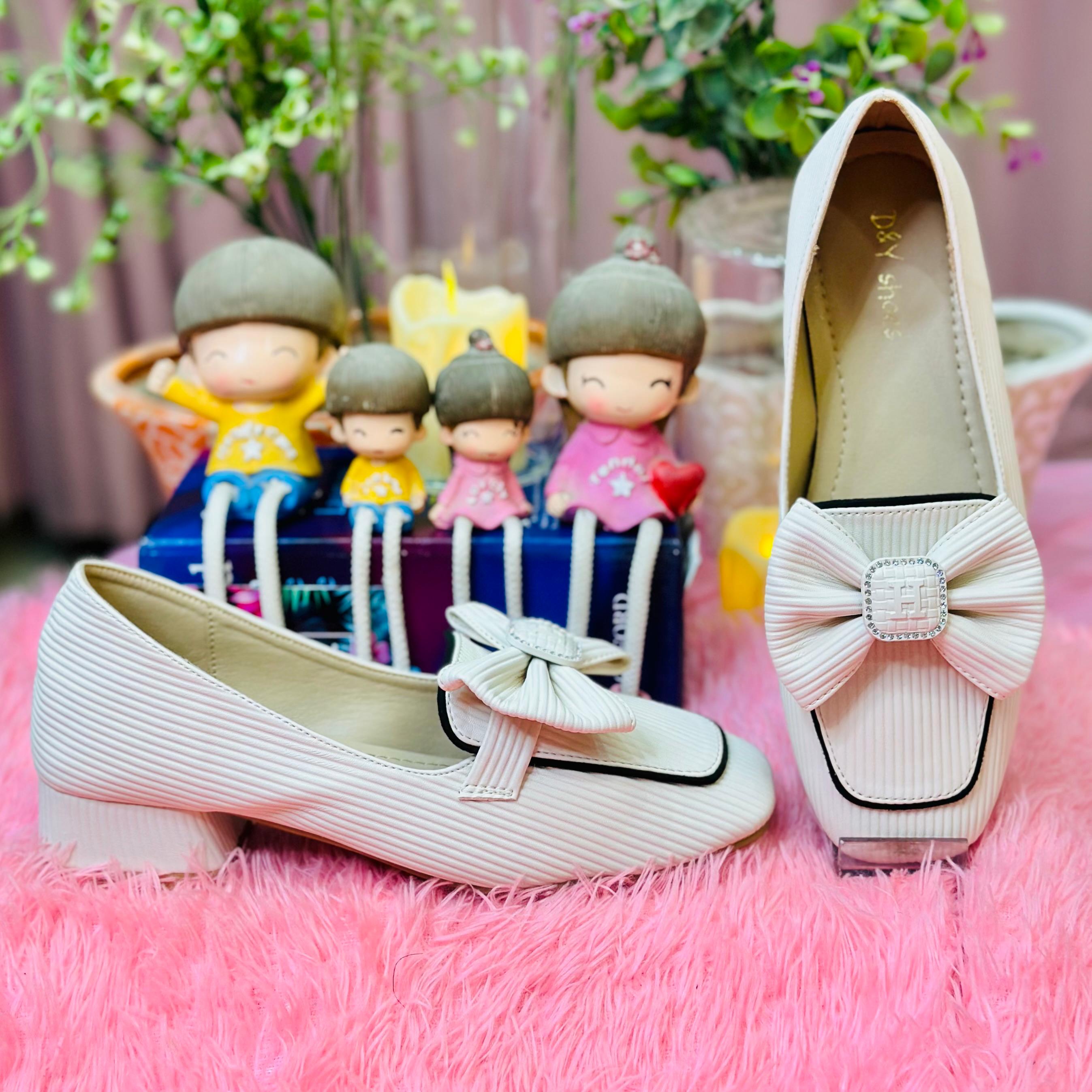 toes and flats  607