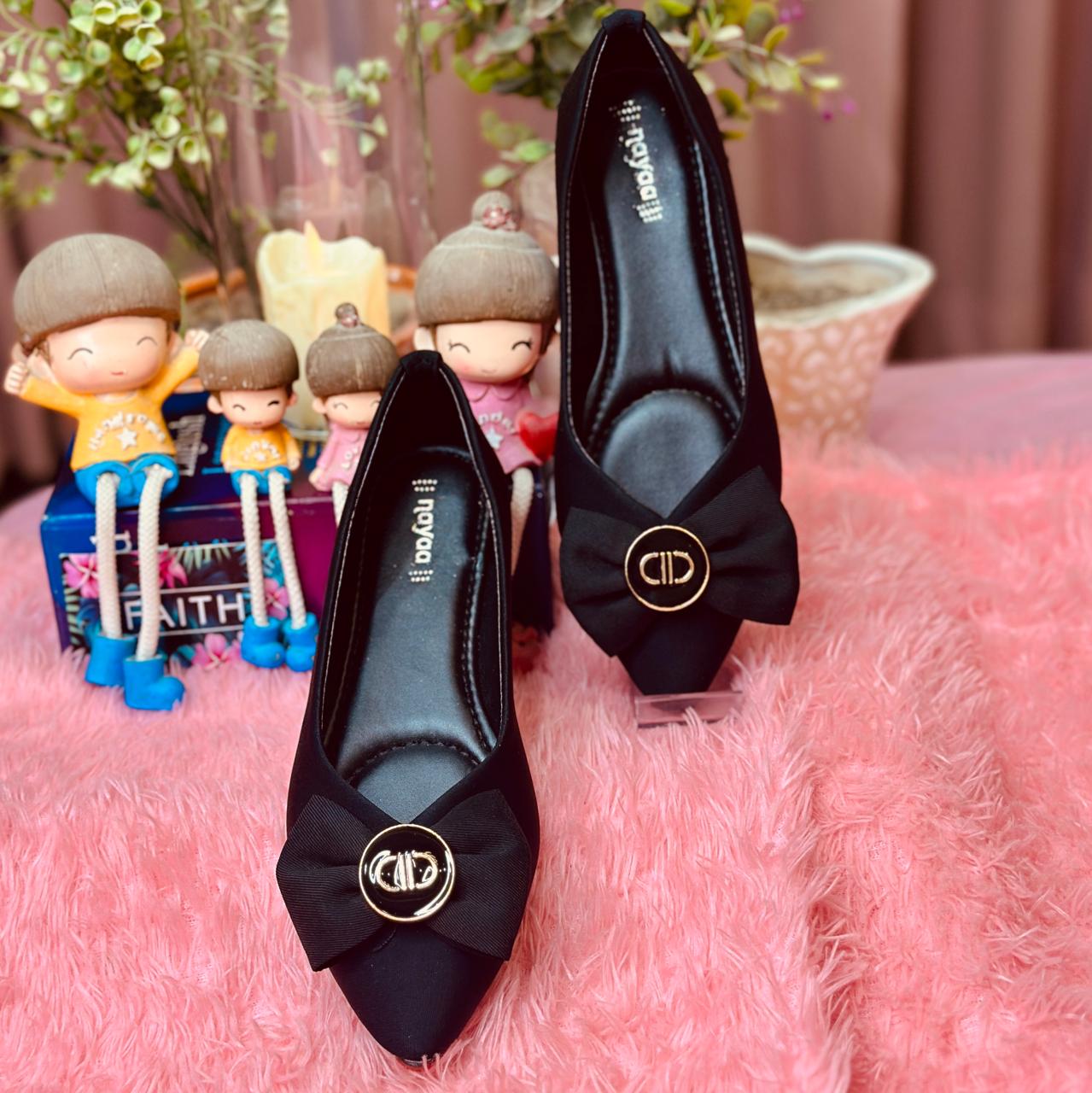 toes and flats  616 B