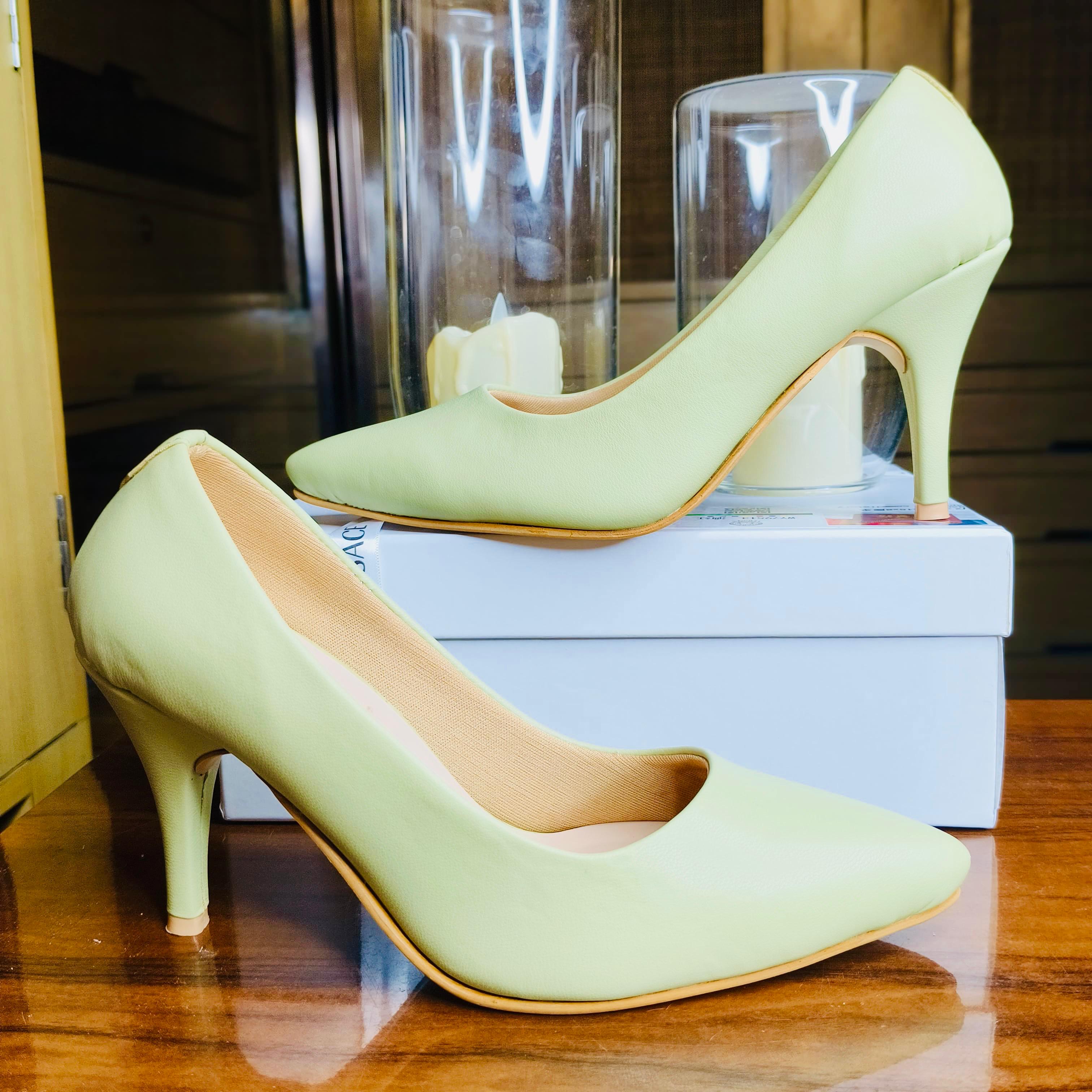 HEELS 03