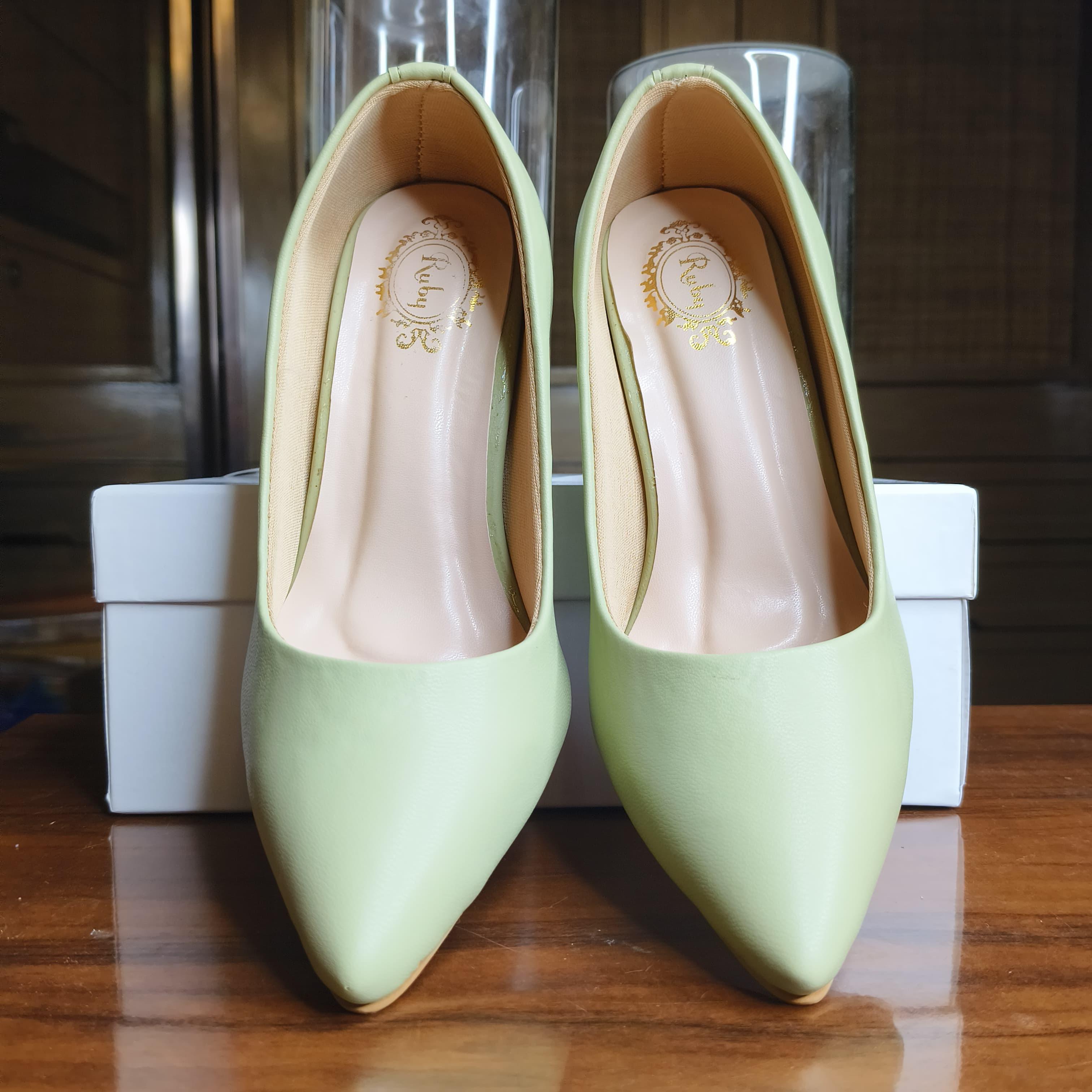 HEELS 03