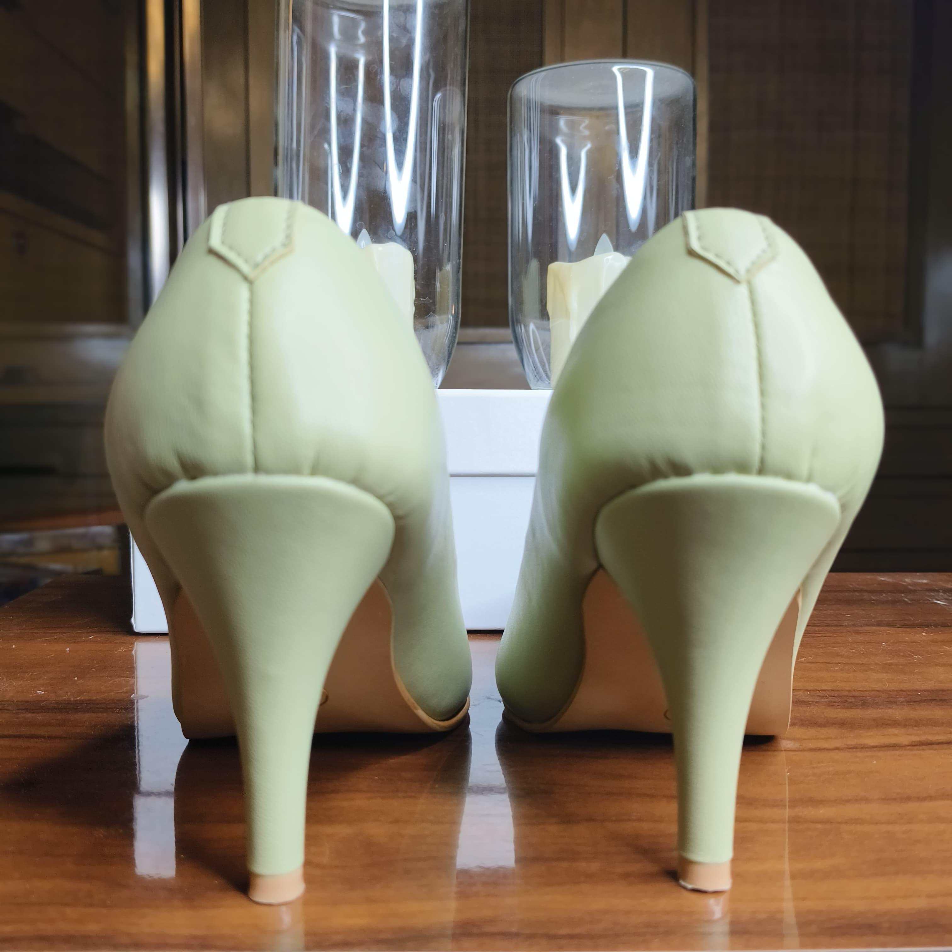 HEELS 03