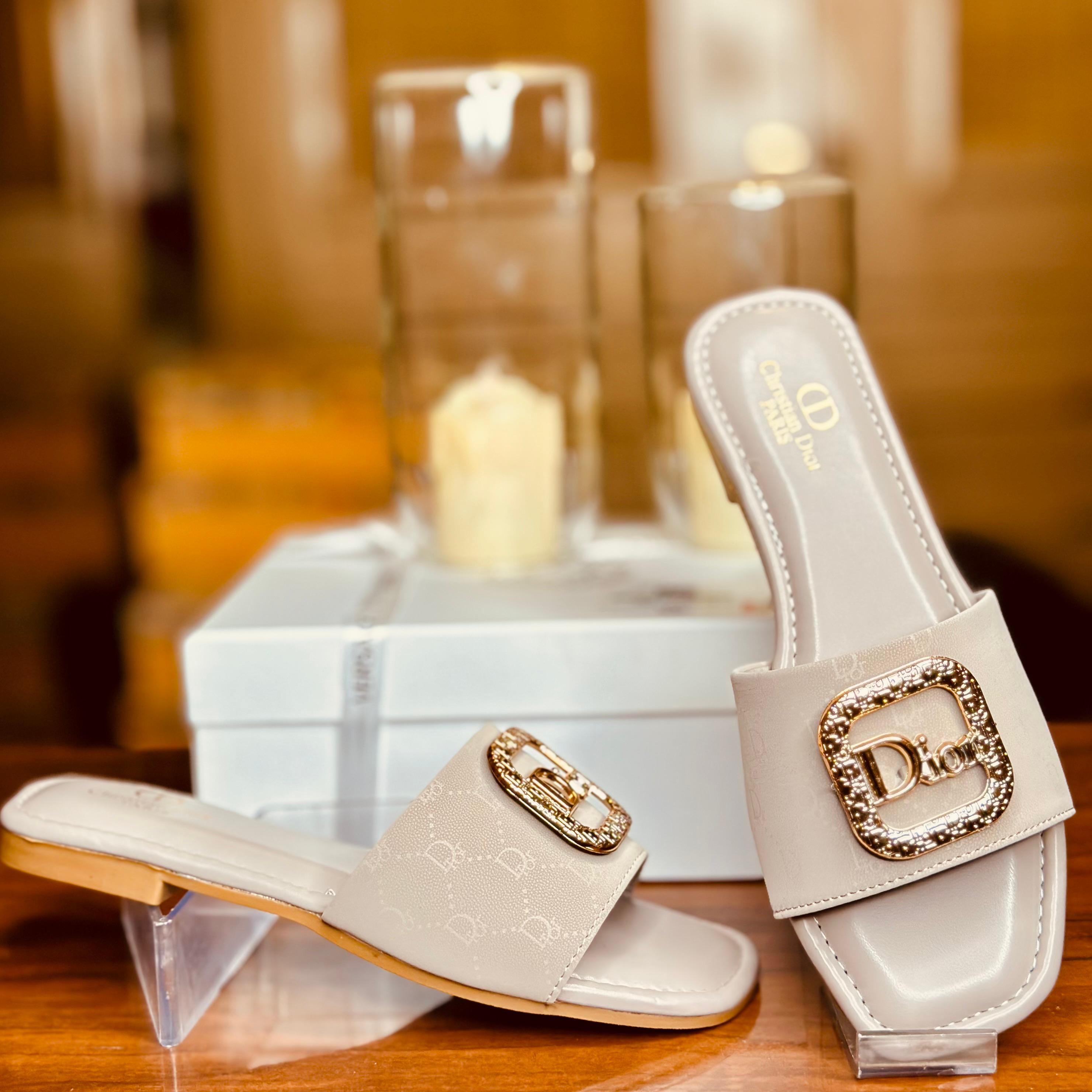 FLIP FLOPS 546