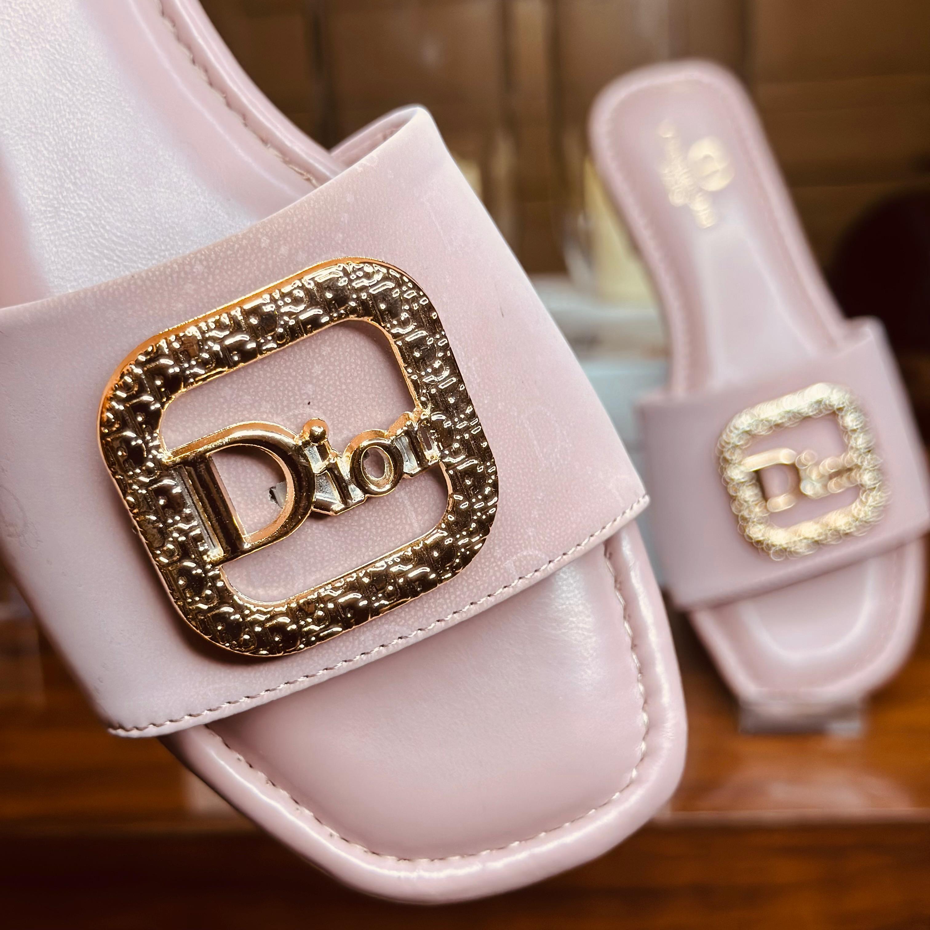 FLIP FLOPS 561
