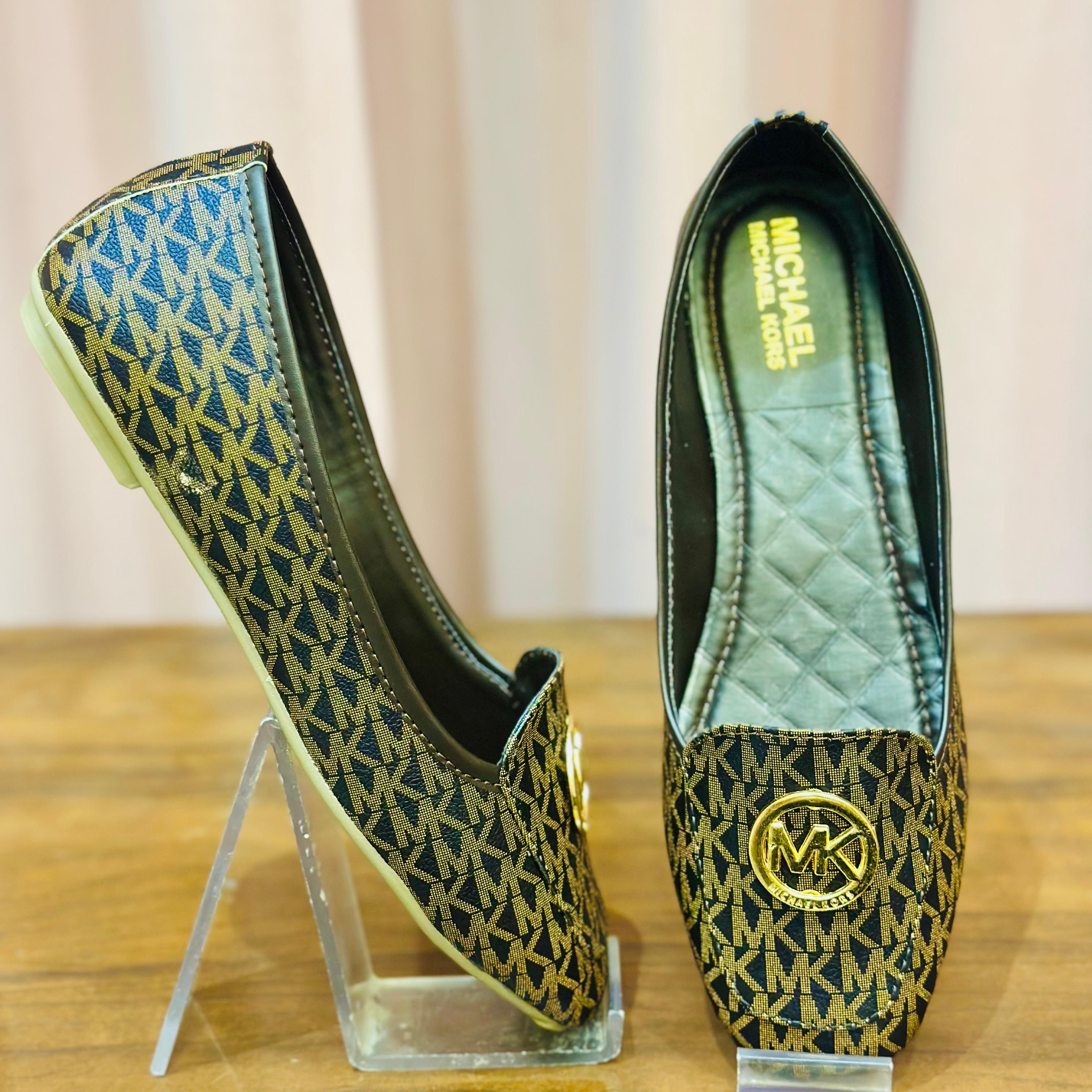 toes and flats  663