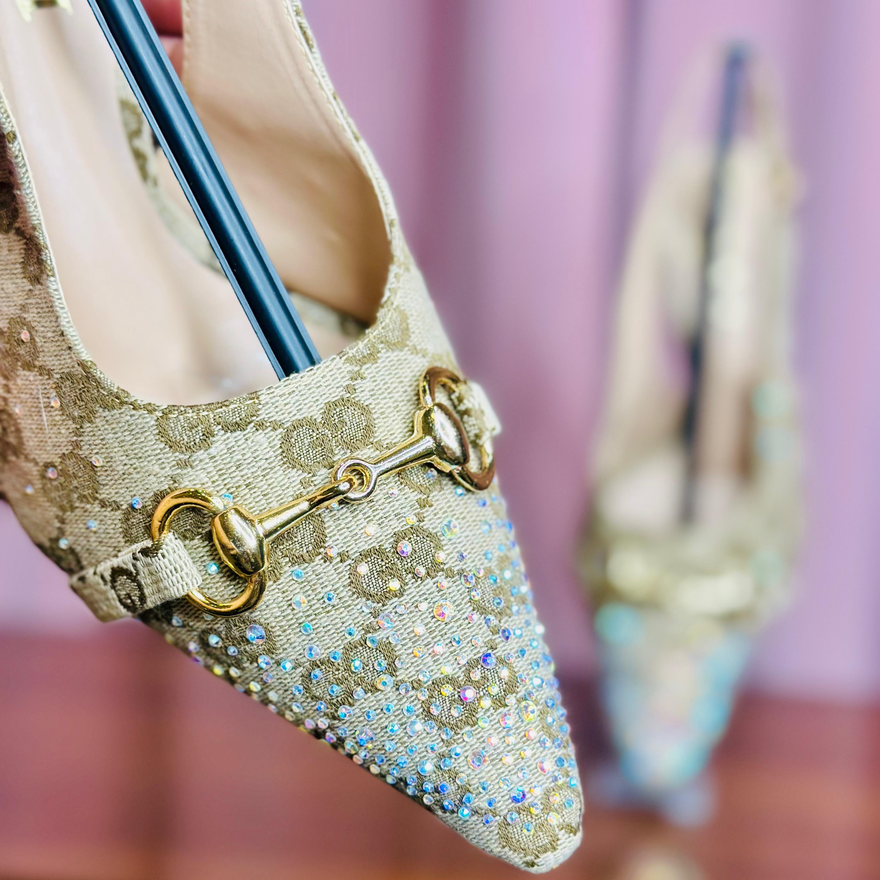 HEELS 18