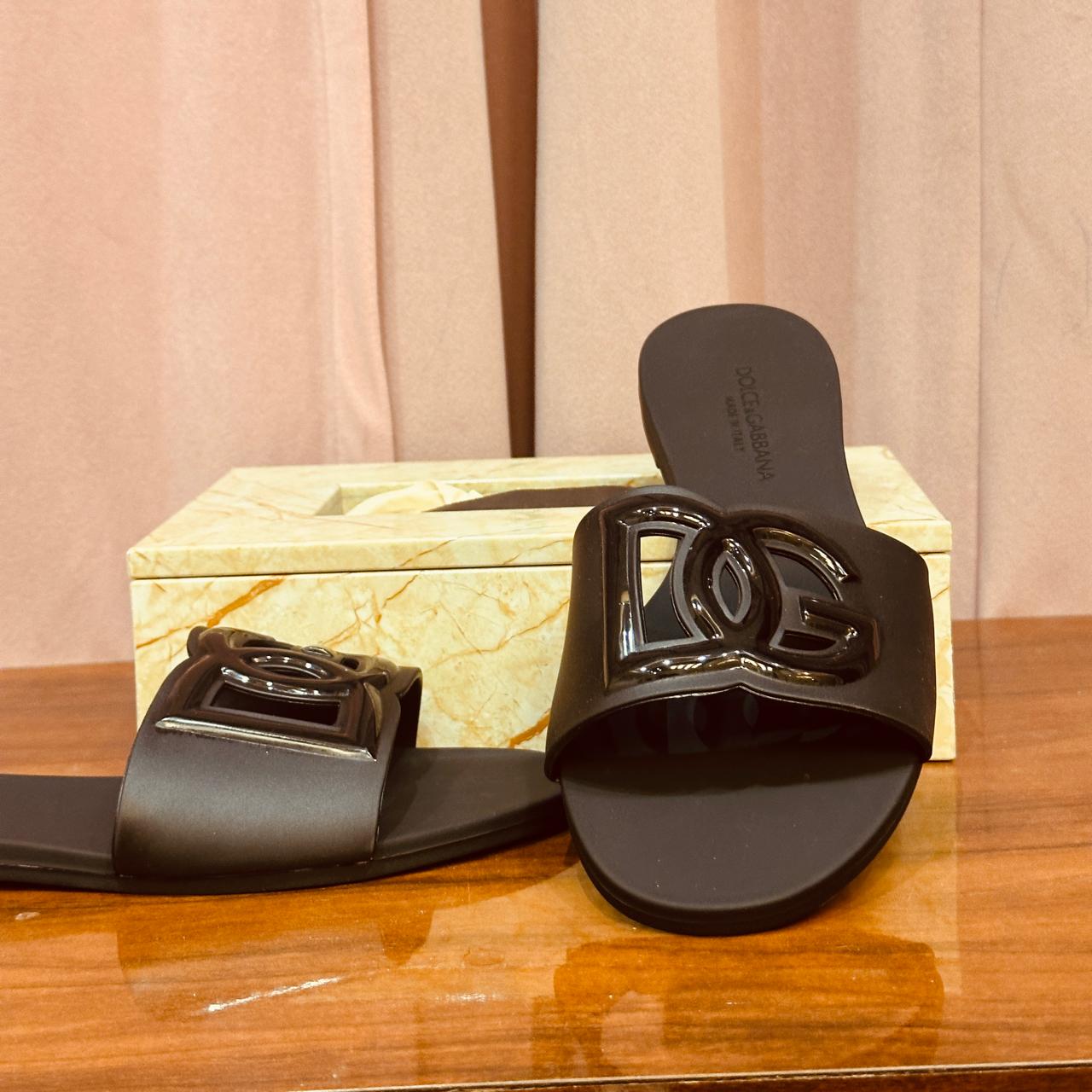 FLIP FLOPS 5236