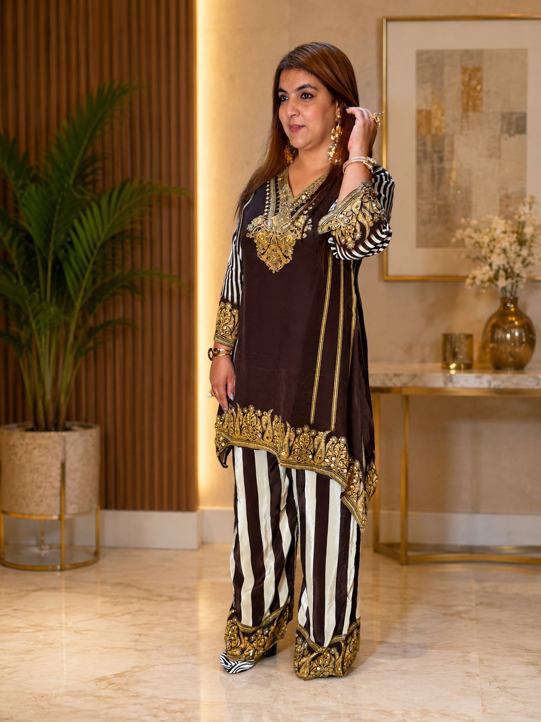 FANCY CLOTHES  5206