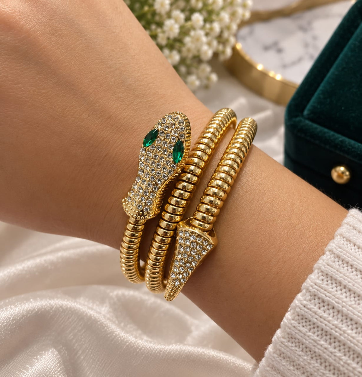 Elegant Designer Snake Bracelet 20261507
