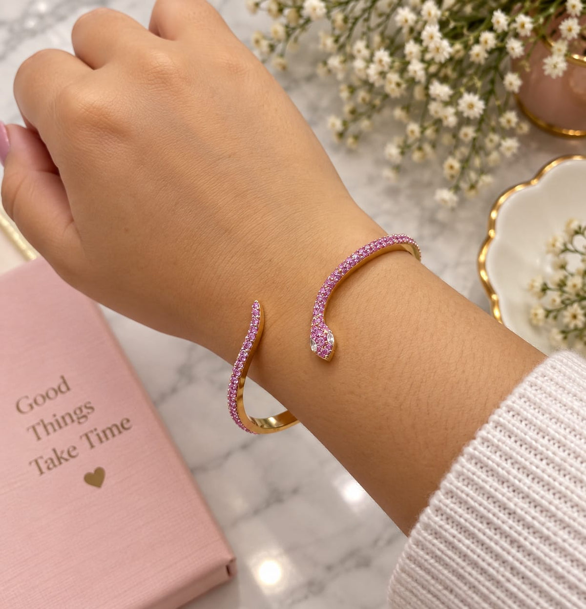 Elegant Snake Bracelet  20261512