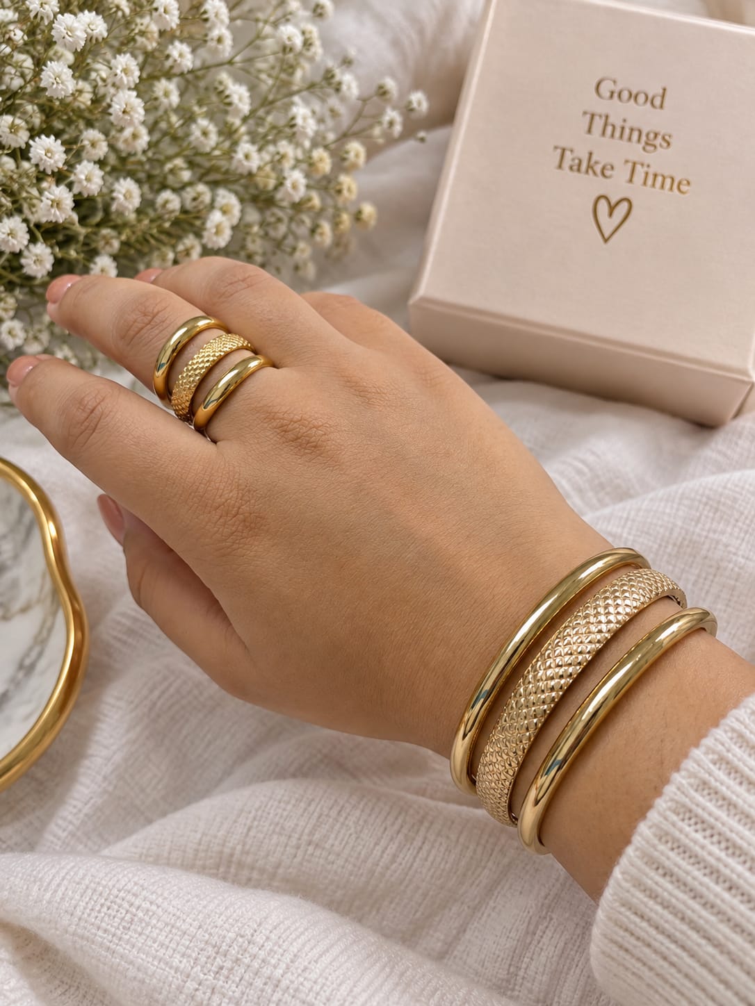 Classic Gold Layered Bracelet & Ring 20261603
