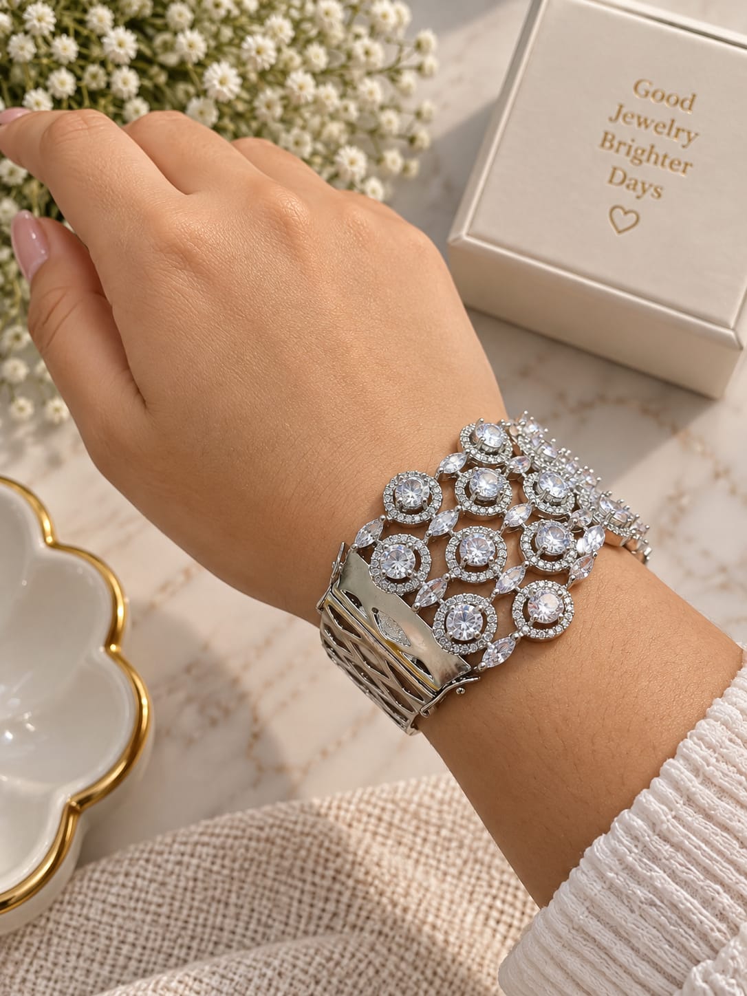 Desiner Sliver Shinestone Bracelet 20261704