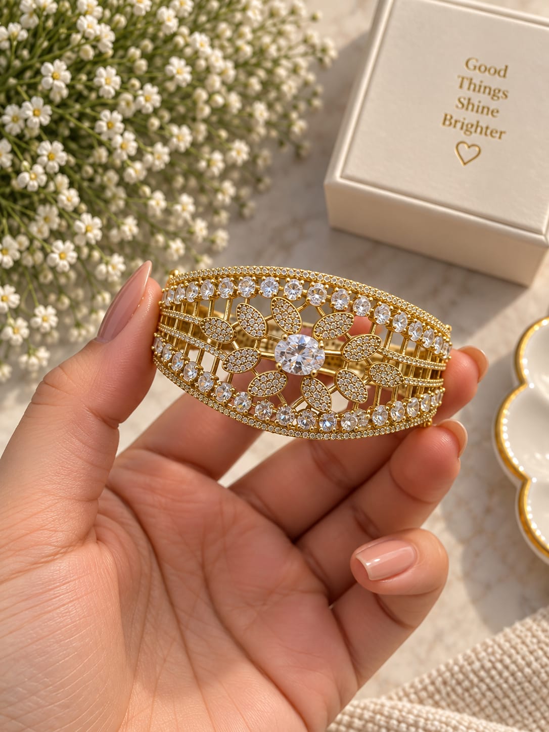 Desiner Round Gold Shinestone Bracelet 20261708