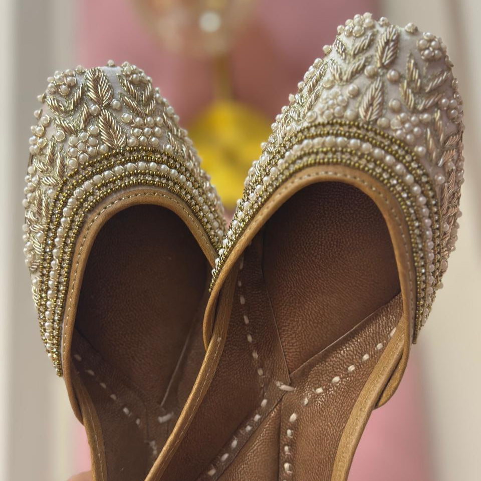 Punjabi Jutti pearl work 2921