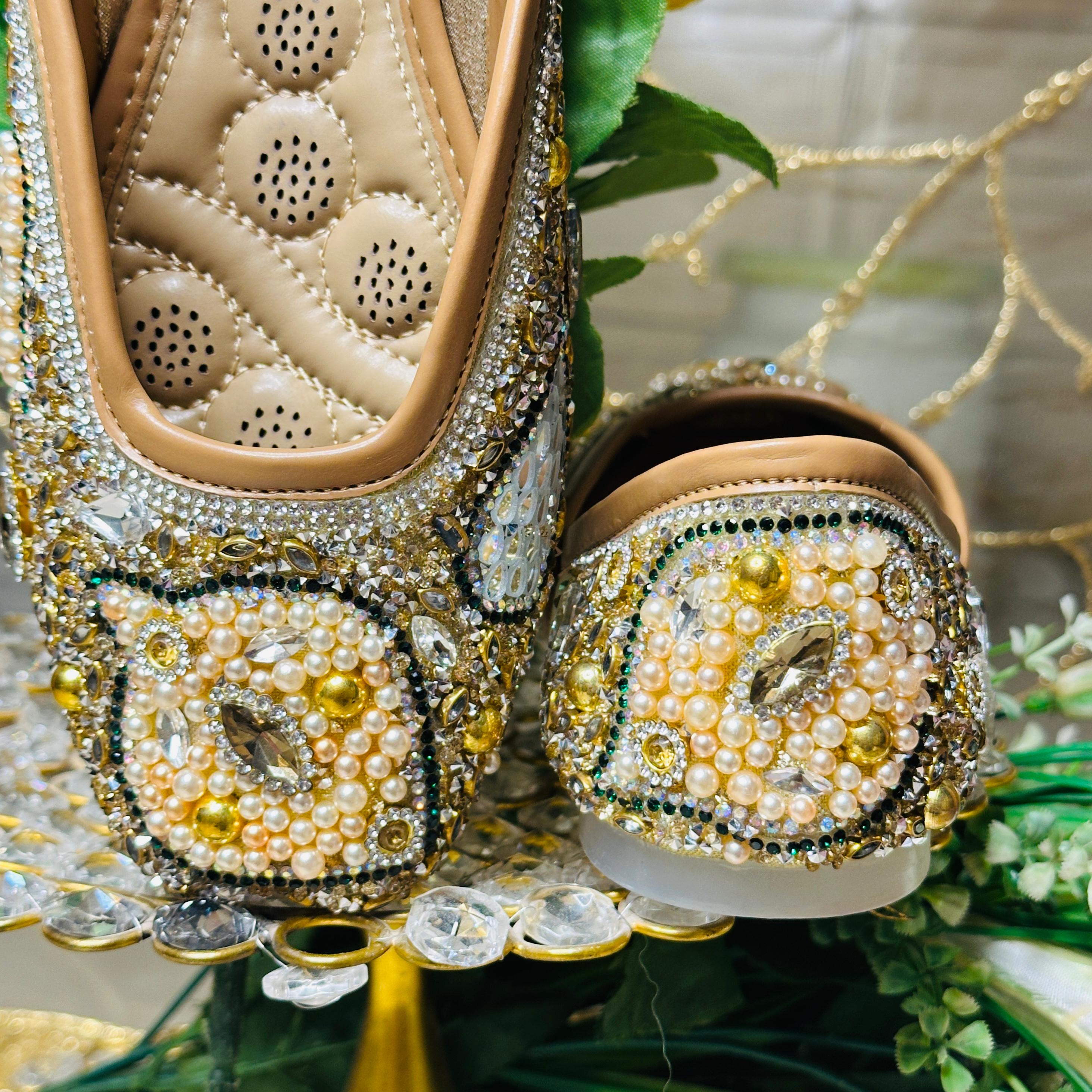 Punjabi Jutti heavy mirror work 701