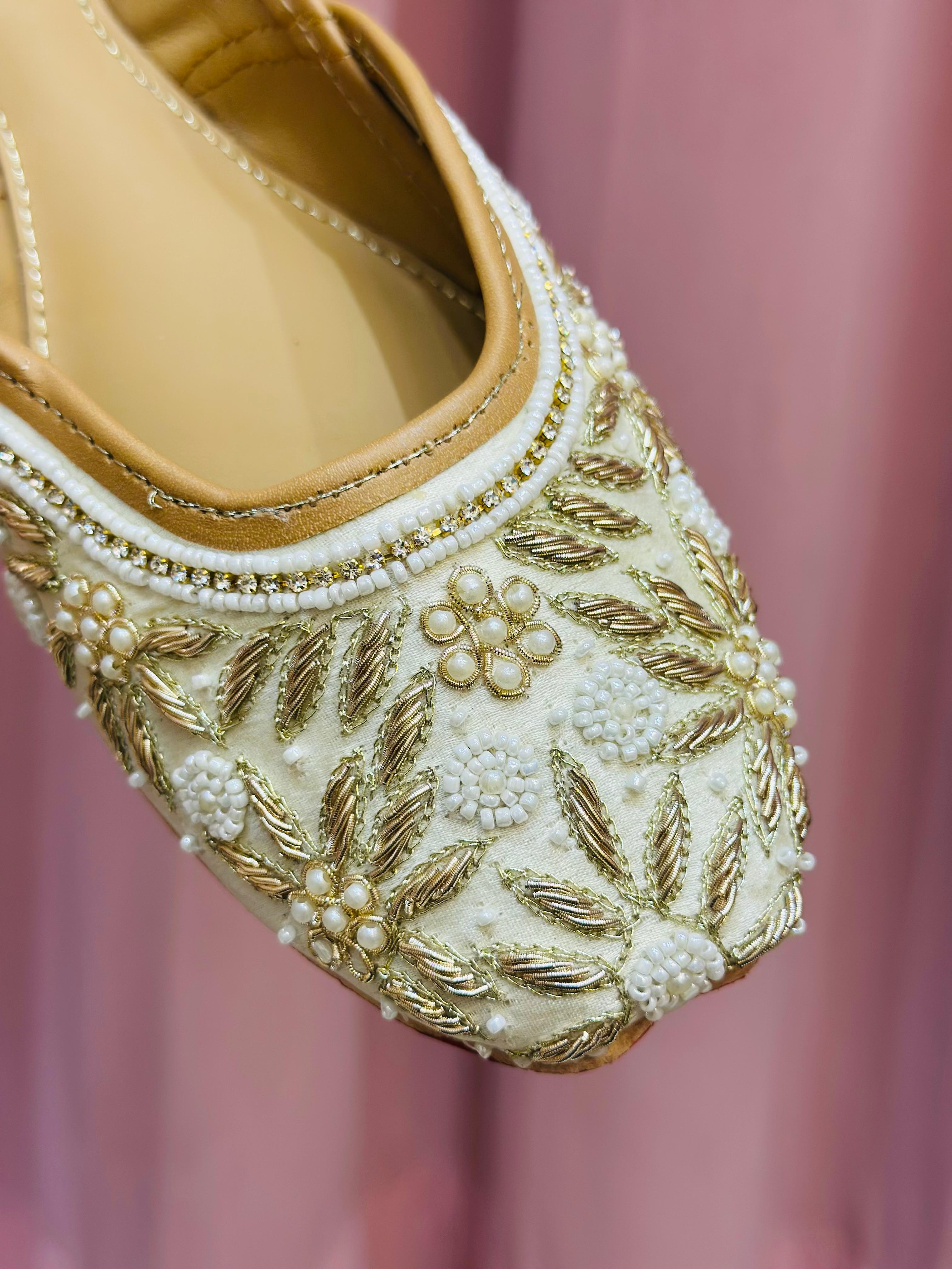 Punjabi Jutti Heavy Pearl Work3225