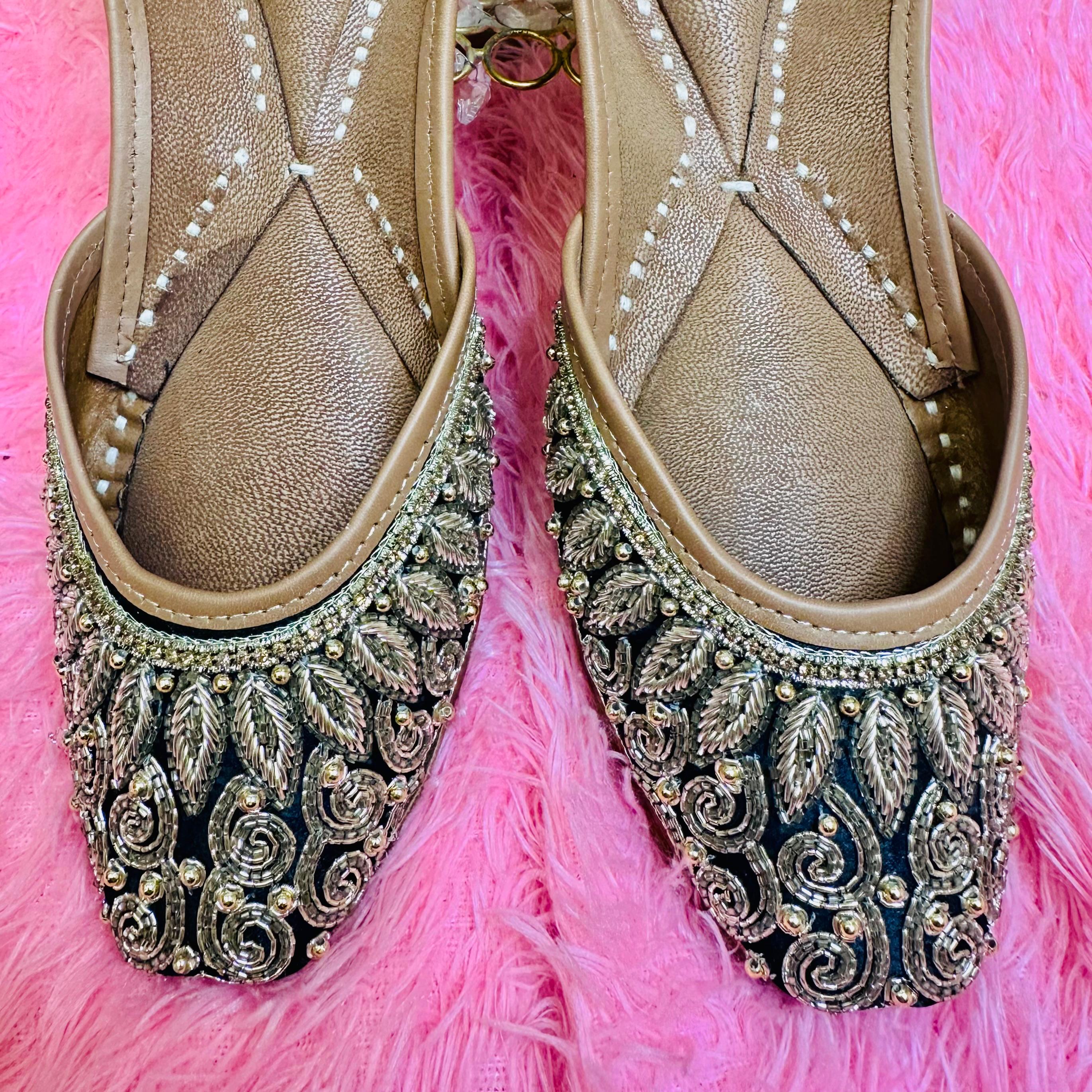 Punjabi Jutti Heavy embroidery Work2504