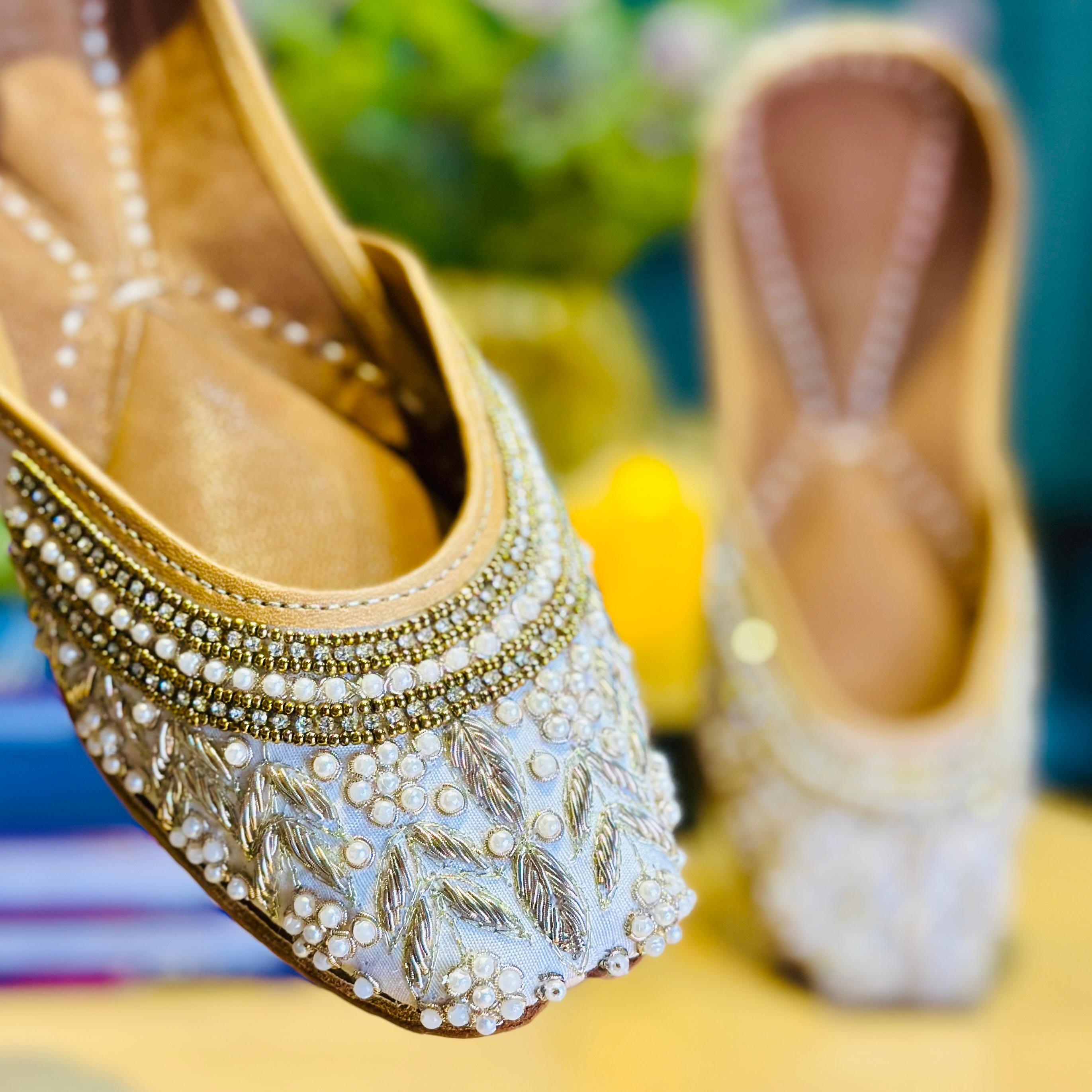 Punjabi Jutti pearl work 2921