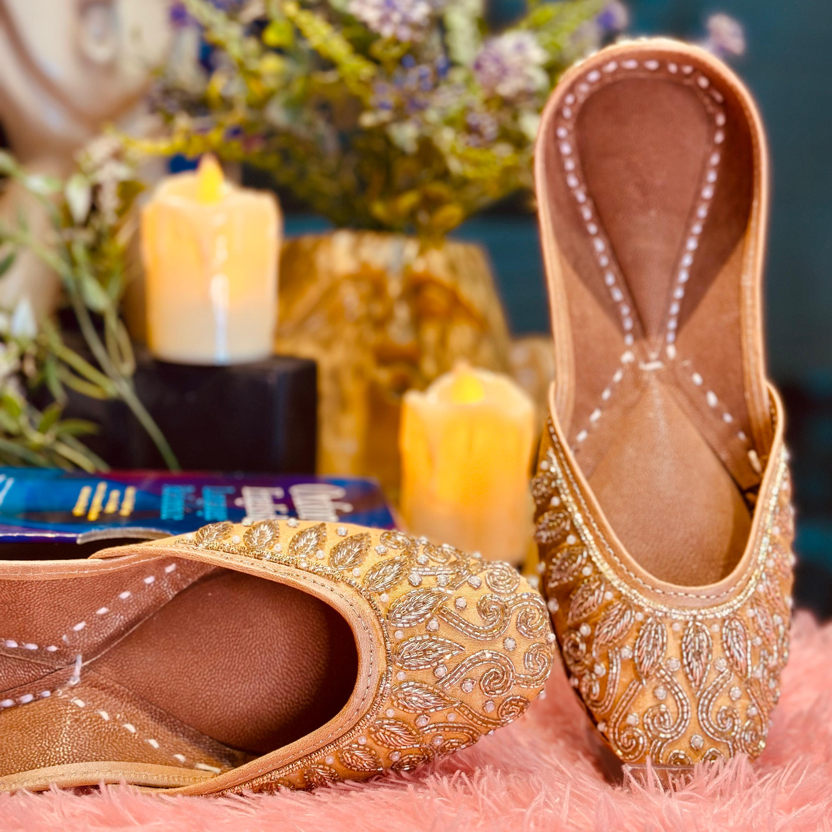 Punjabi Jutti Heavy Golden Work2805