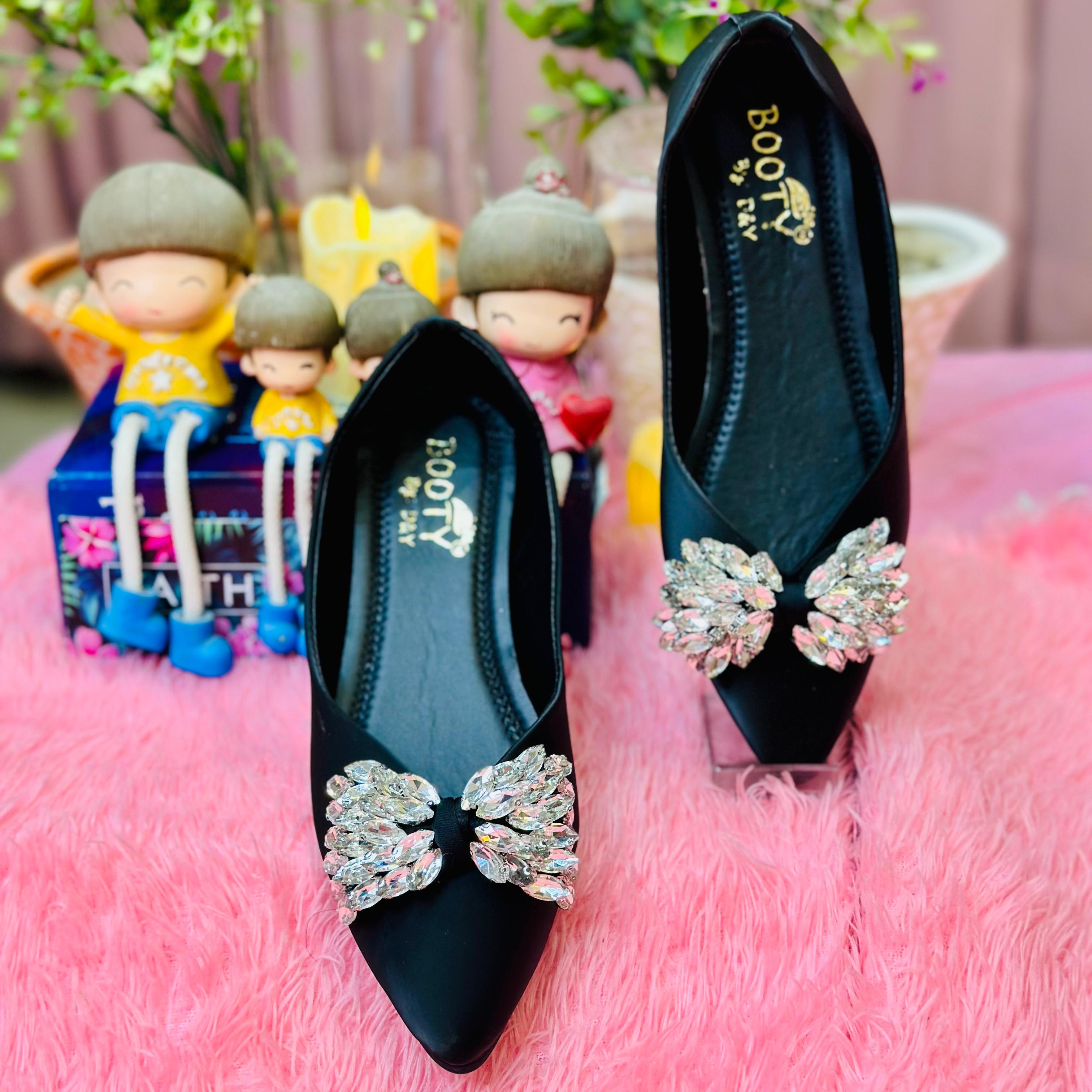 toes and flats  606