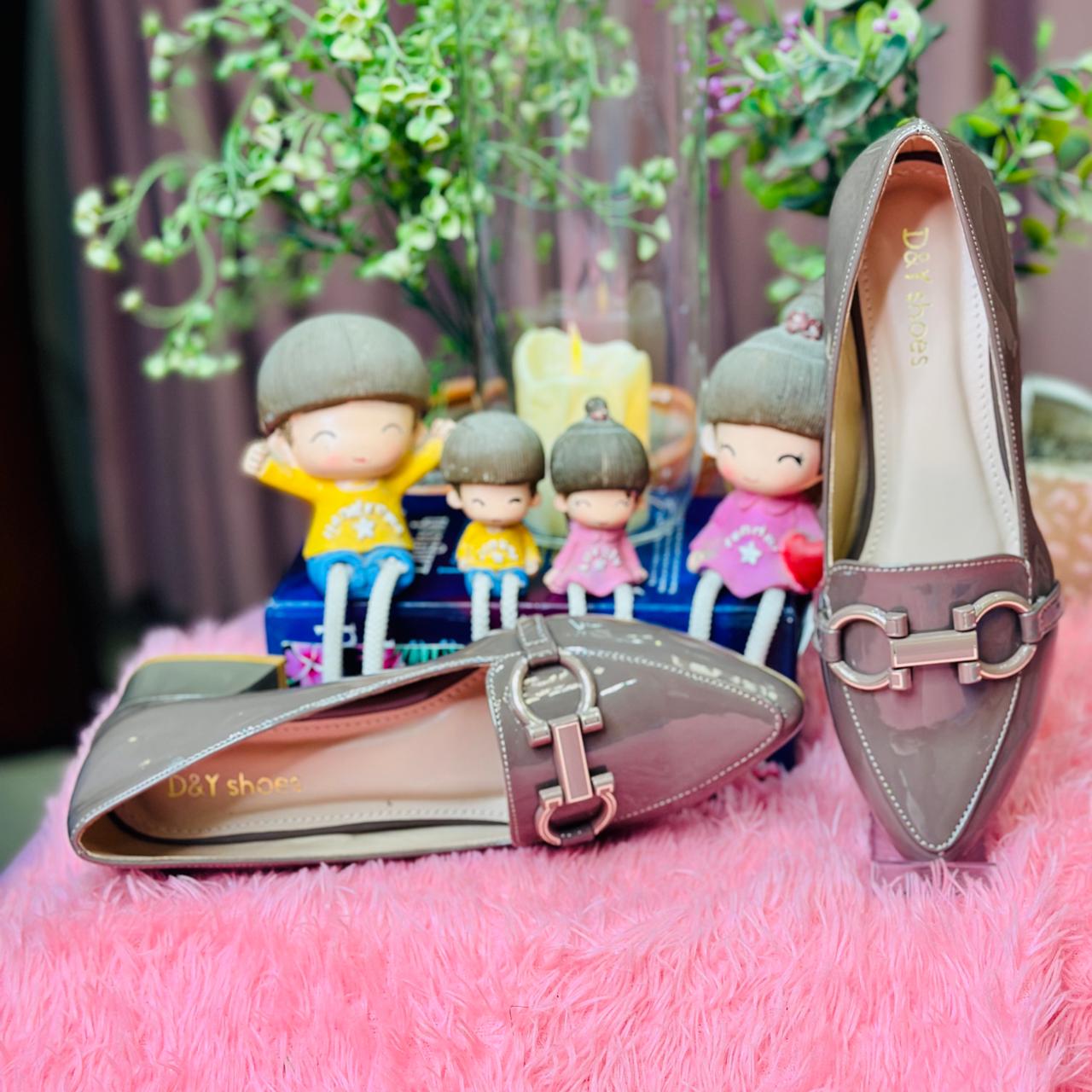 toes and flats  603 b