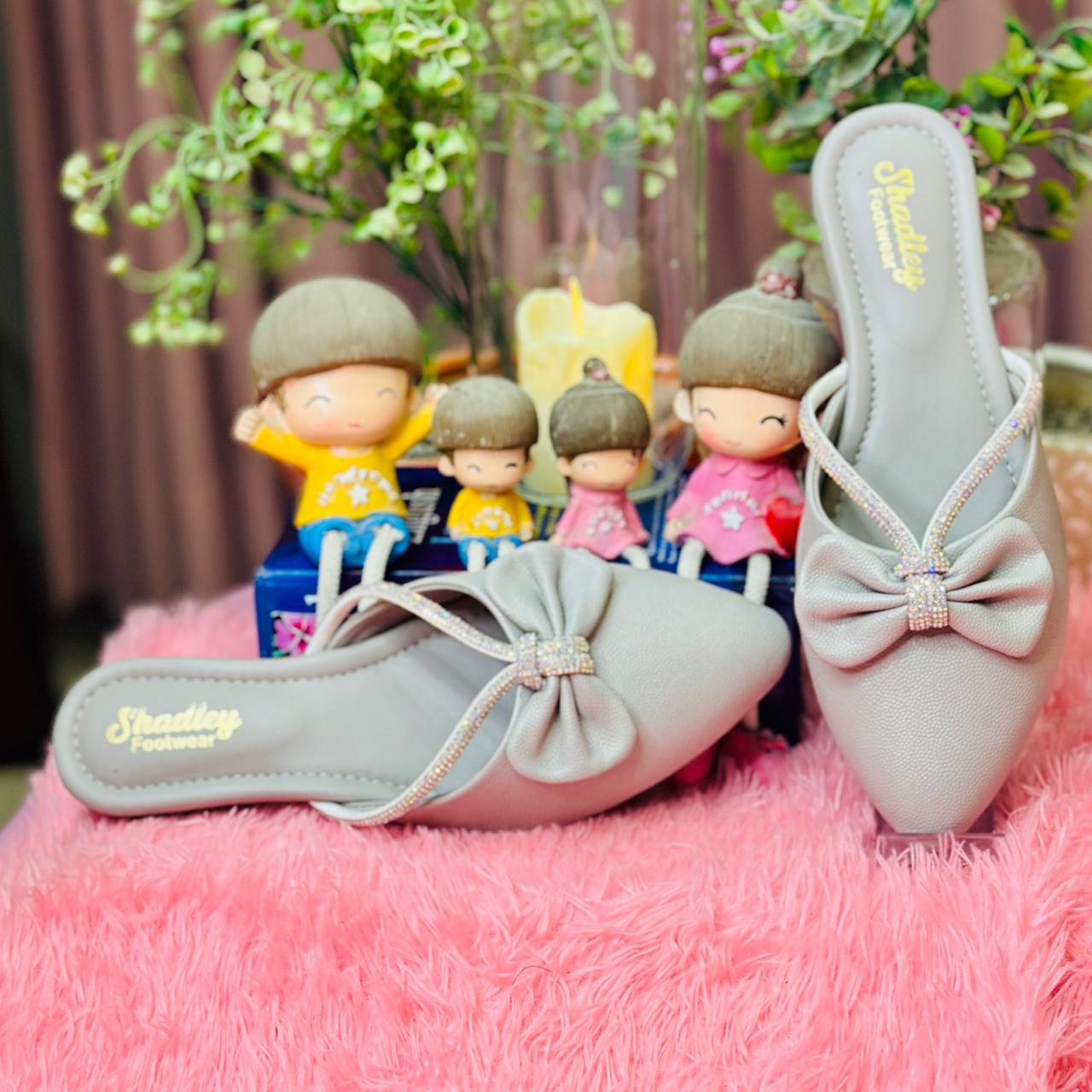 Punjabi Jutti bow with silwer strap 2915