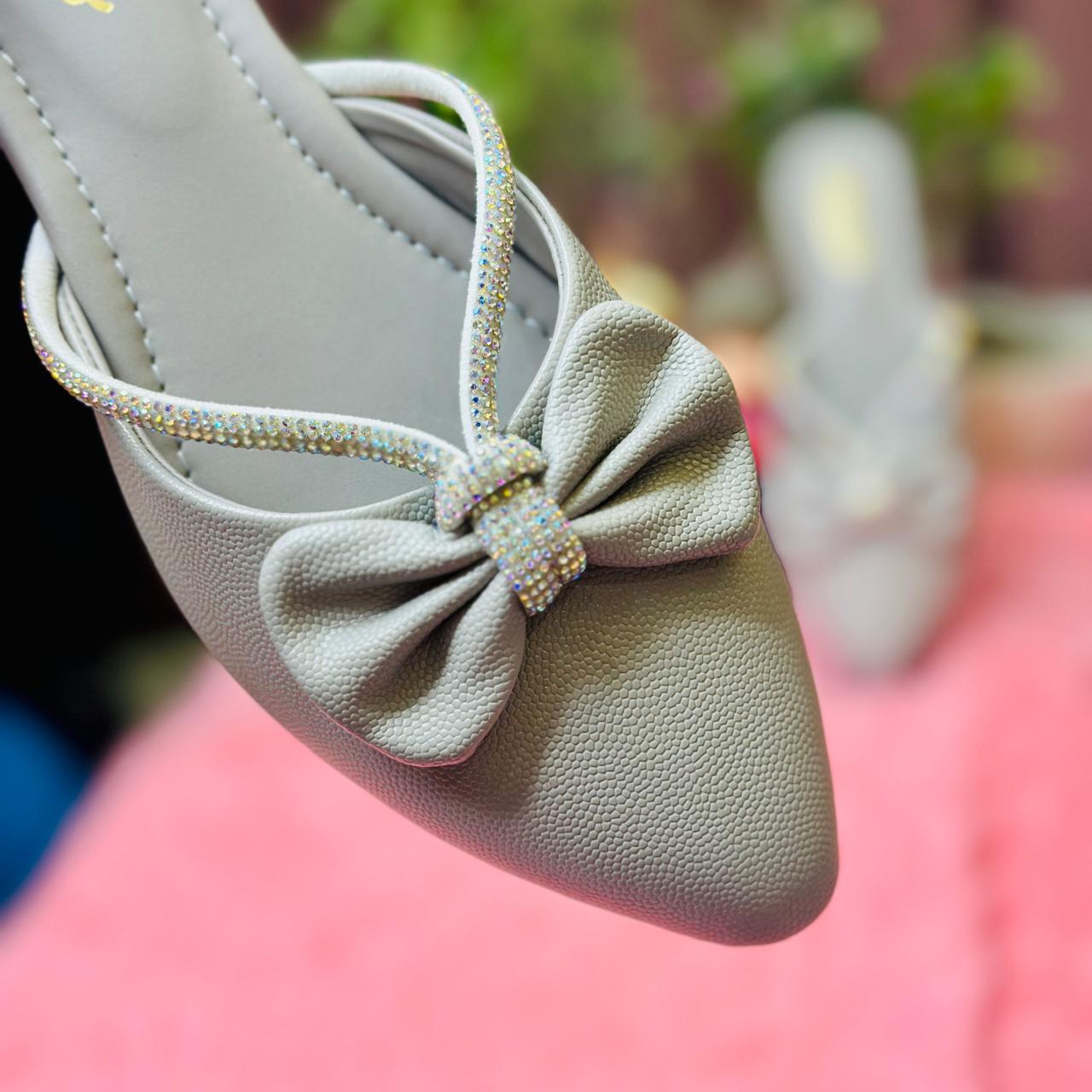 Punjabi Jutti bow with silwer strap 2915